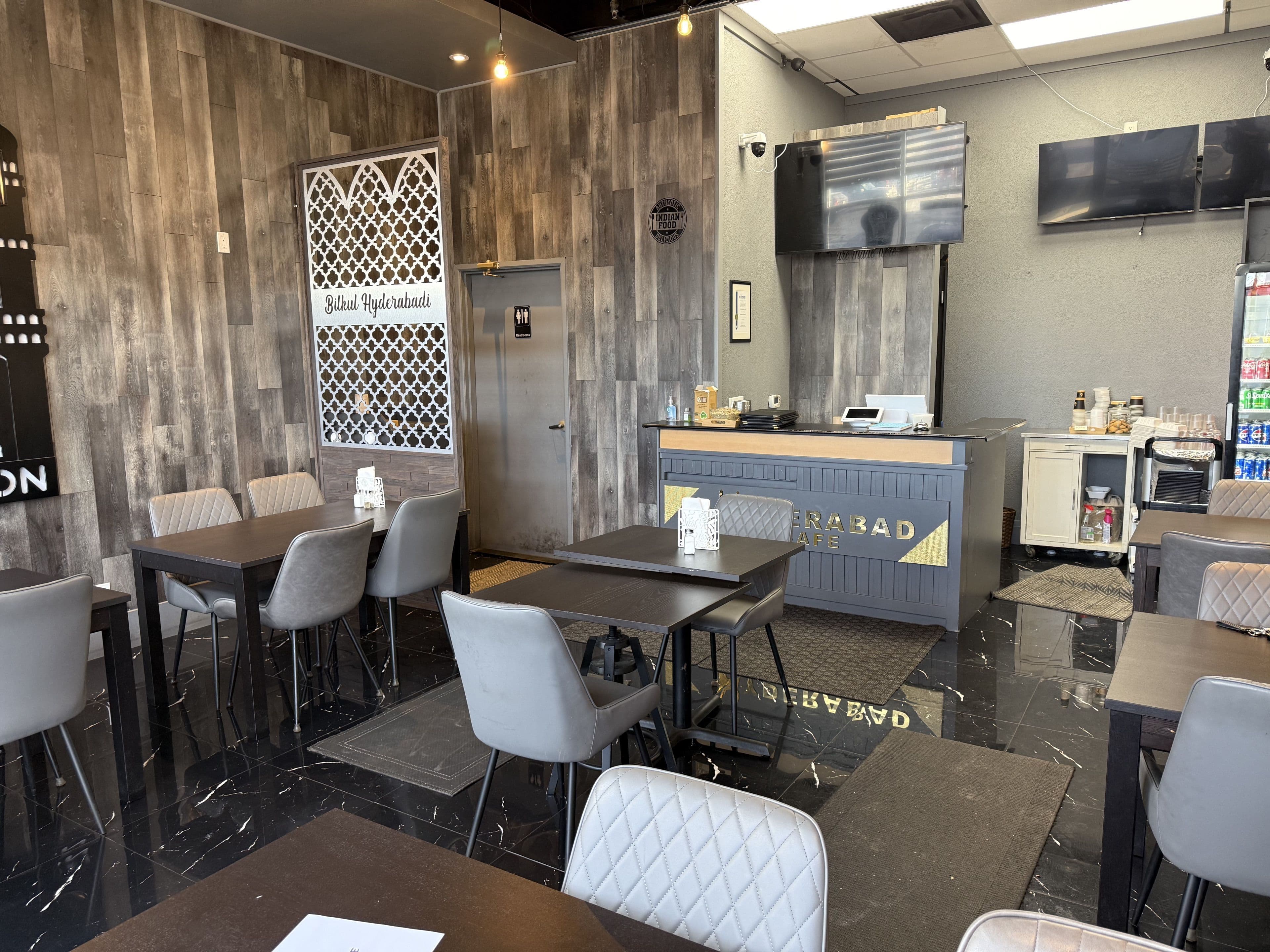 700 Queenston Road, Hamilton, ON L8G 1A3