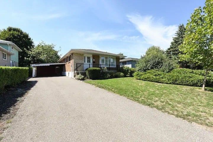 13 Armbro Avenue, Brampton, ON L6Y 1X1