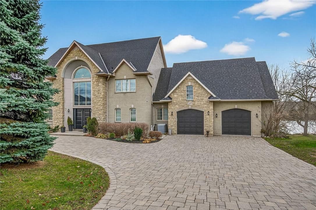 397 Caithness Street E, Haldimand, ON N3W 1C8