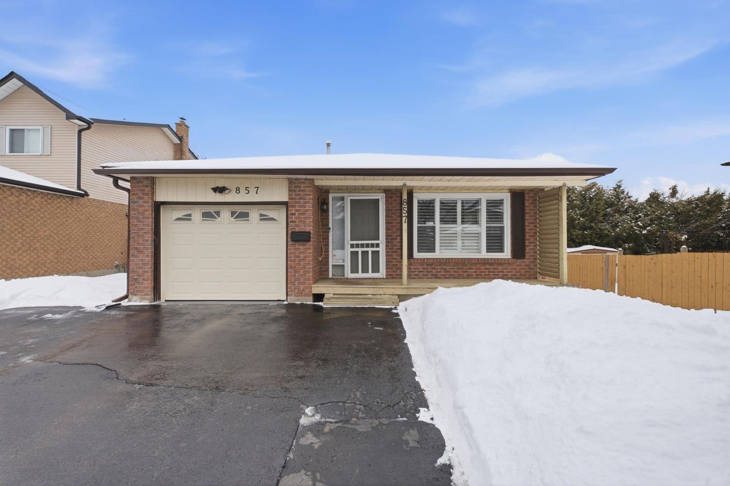 857 Copperfield Drive, Oshawa, ON L1K 1S3