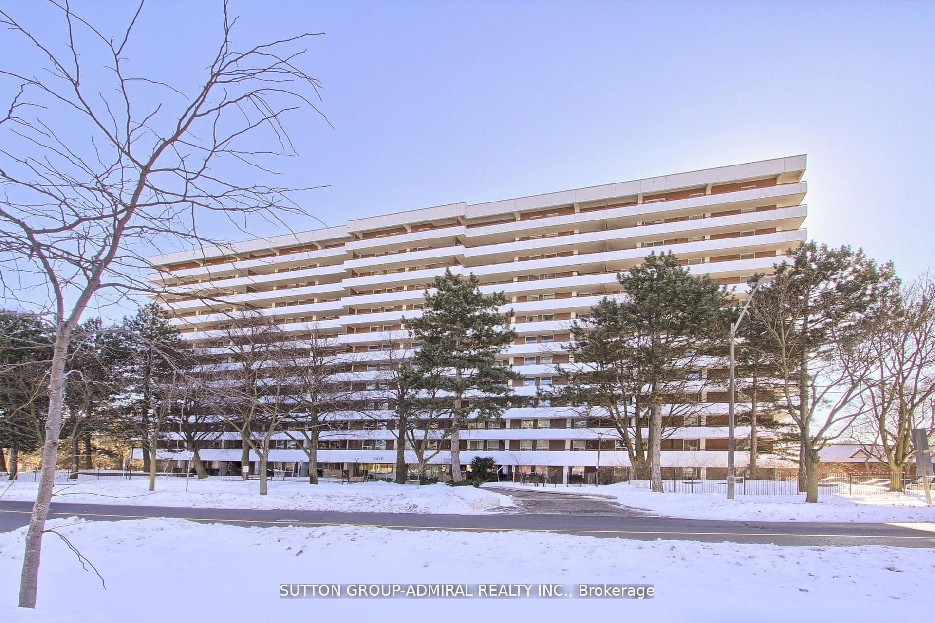 1 Royal Orchard Boulevard 303, Markham, ON L3T 3C2