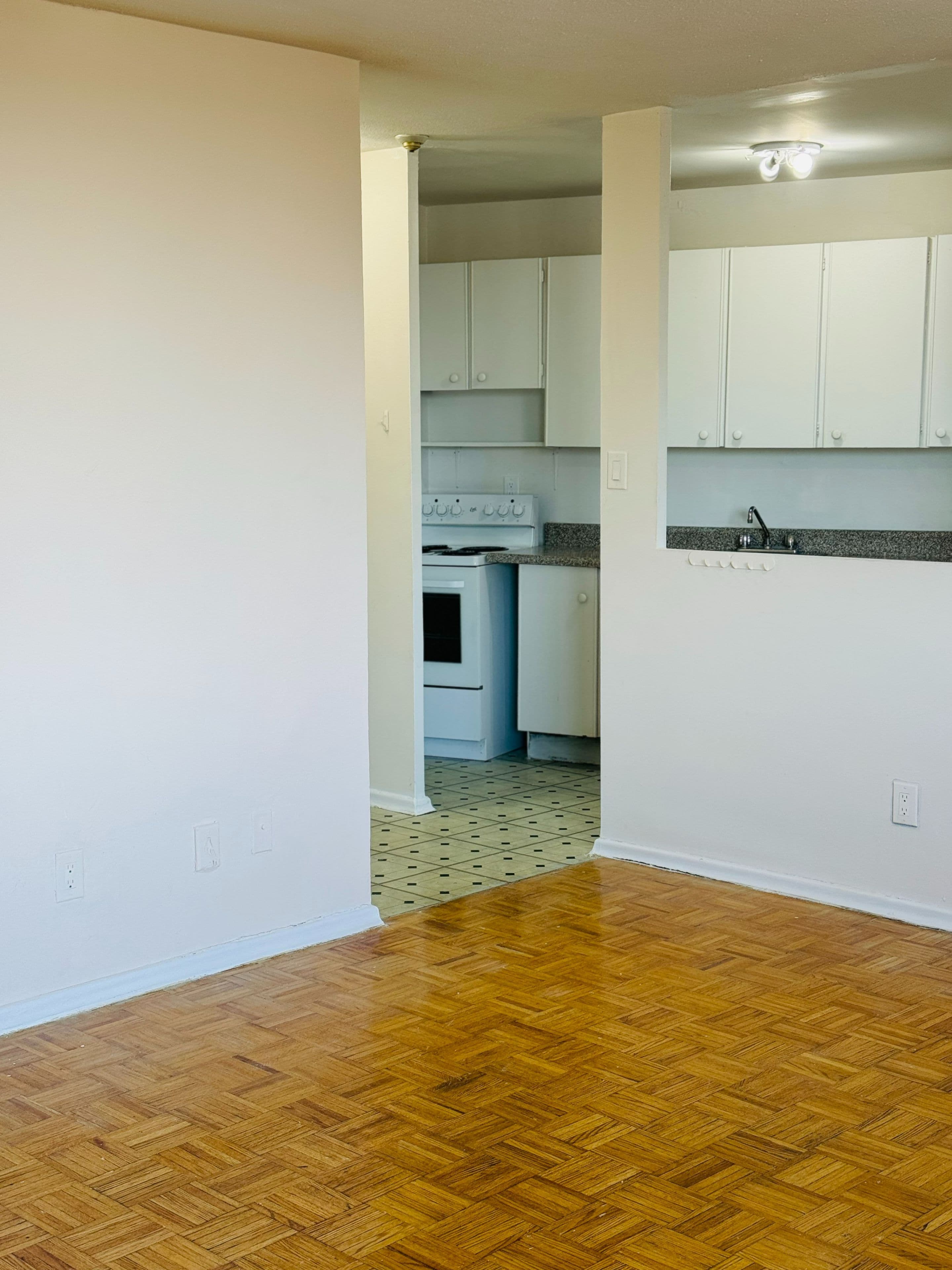 500 Dawes Road 610, Toronto E03, ON M4B 2G1