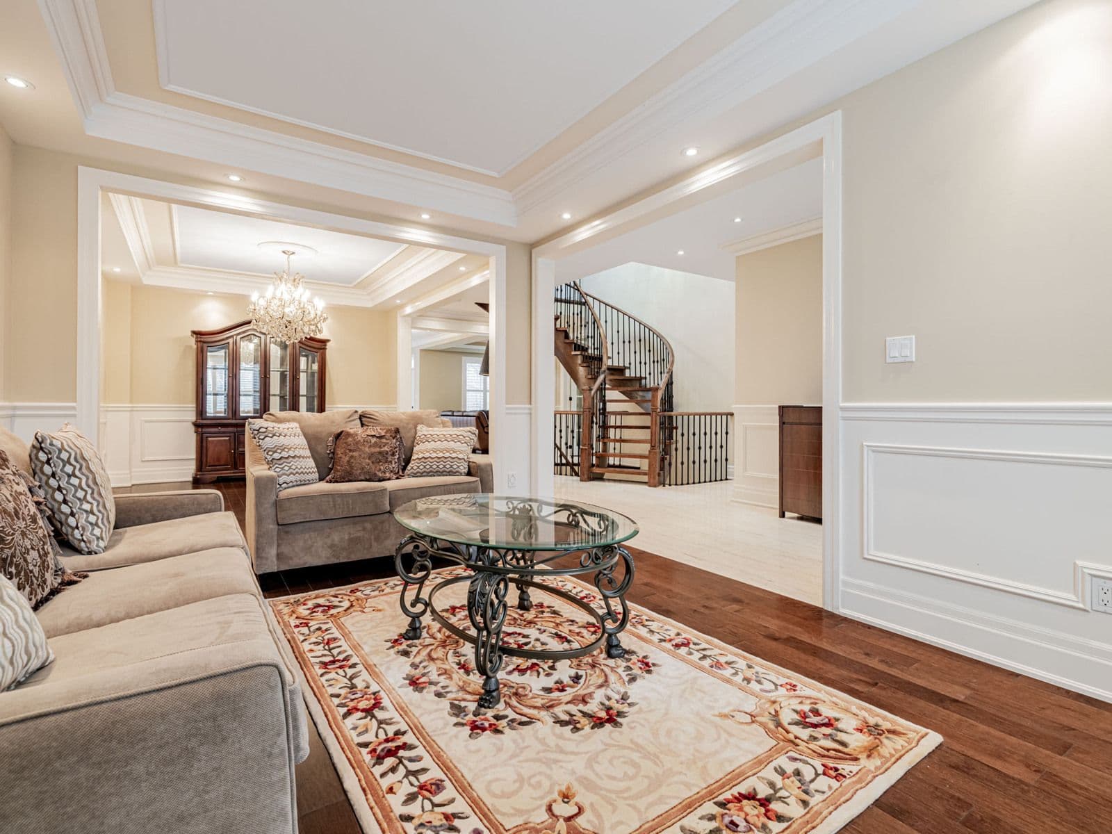 394 Connaught Avenue, Toronto C07, ON M2R 2M2