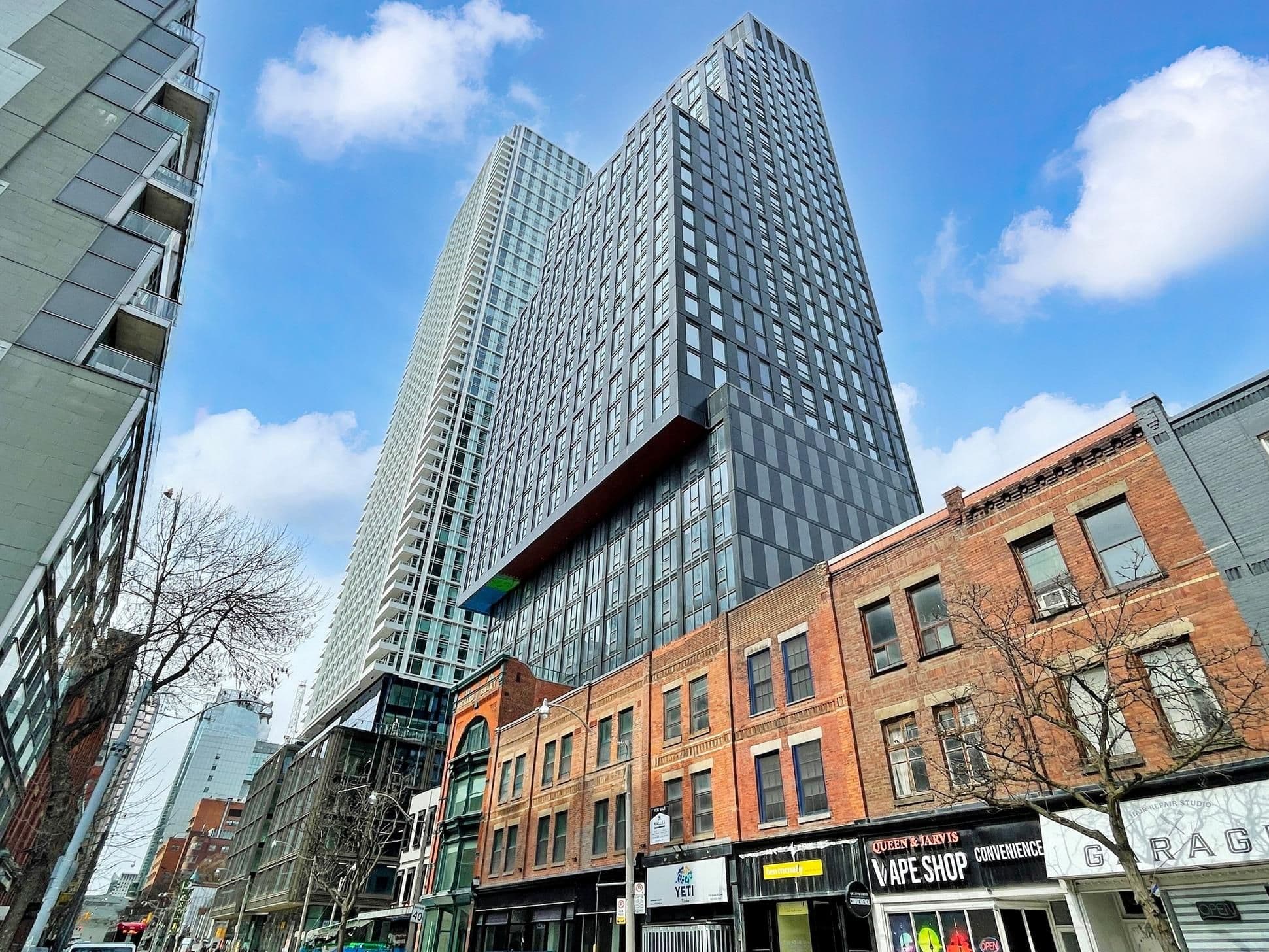 100 Queen Street E 1907, Toronto C08, ON M5C 1S6