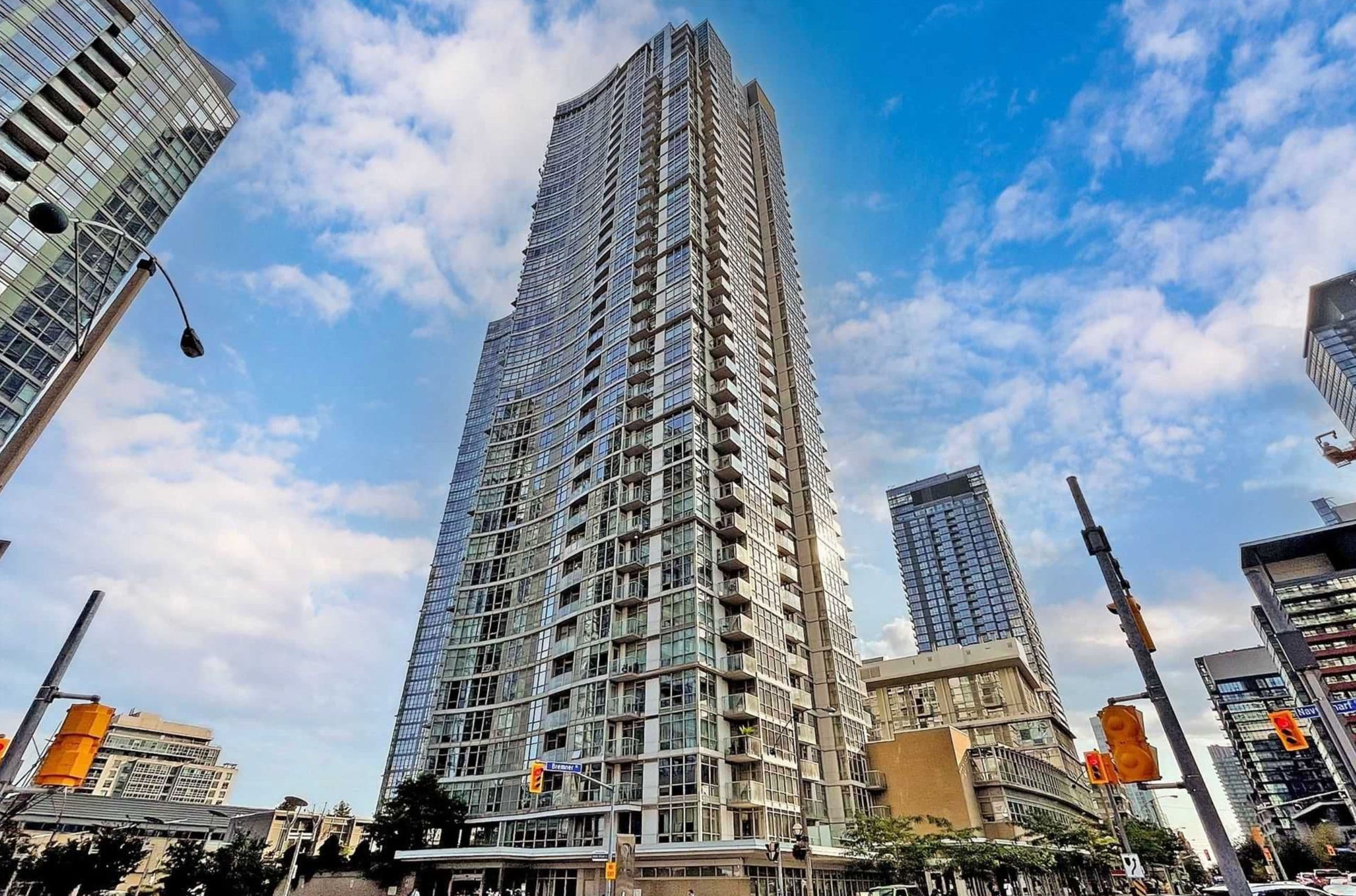 10 Navy Wharf Court 3703, Toronto C01, ON M5V 3V2