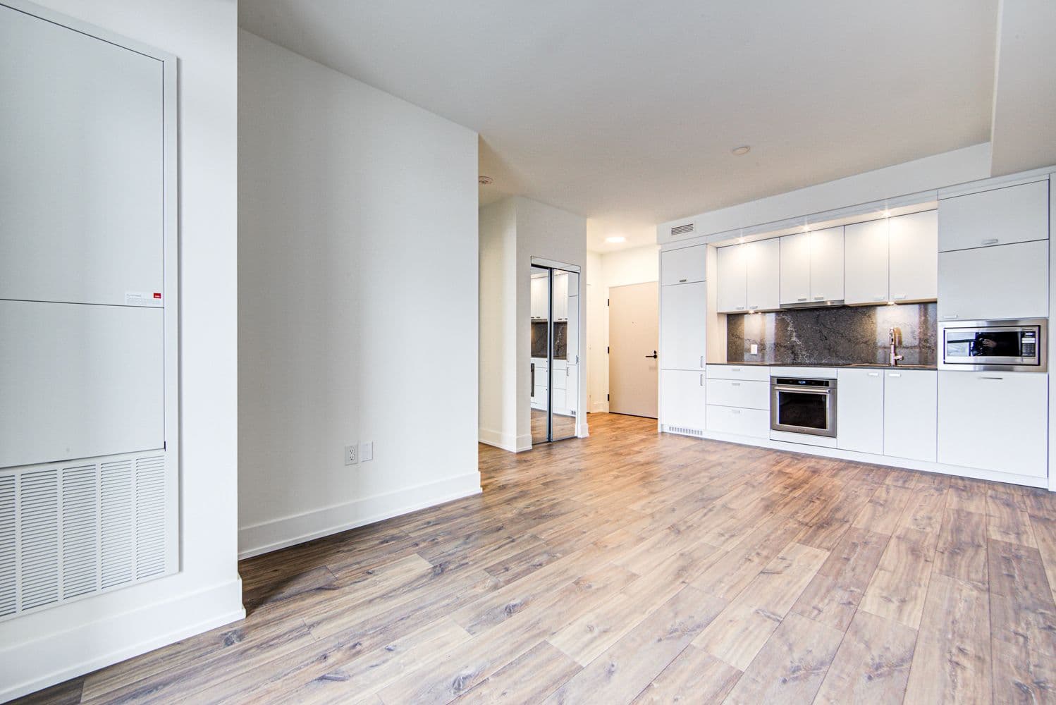 858 Dupont Street 413, Toronto W02, ON M6G 0C1