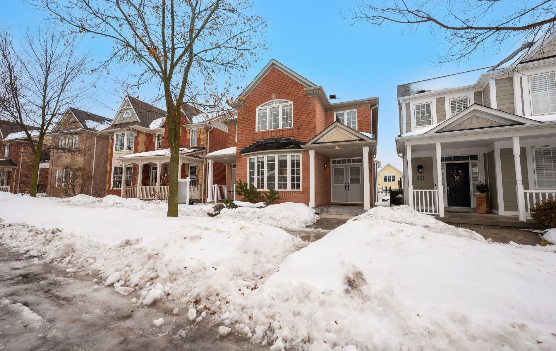 16 Peony Street, Markham, ON L6B 1K9