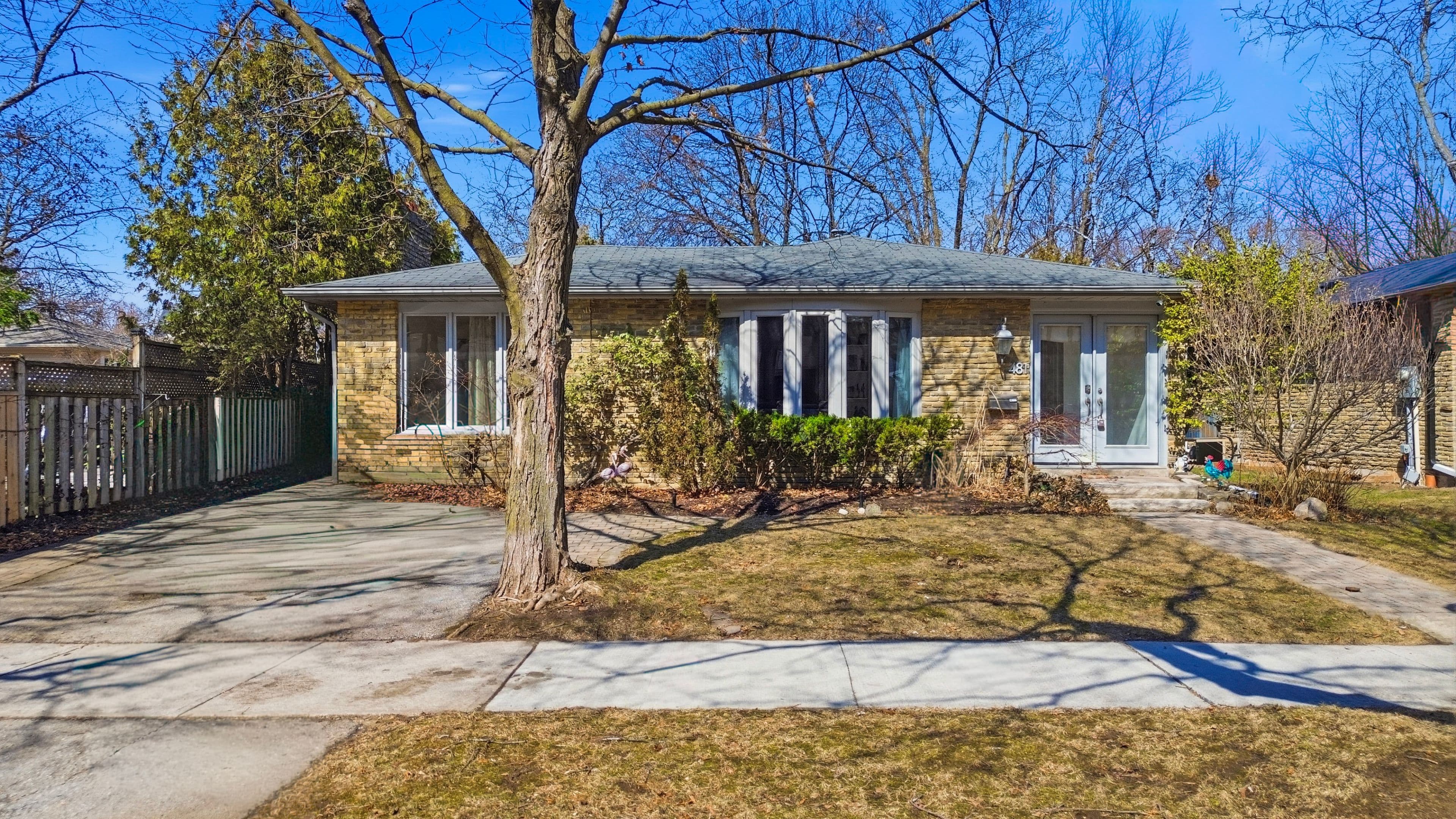481 Anthony Drive, Oakville, ON L6J 2K6