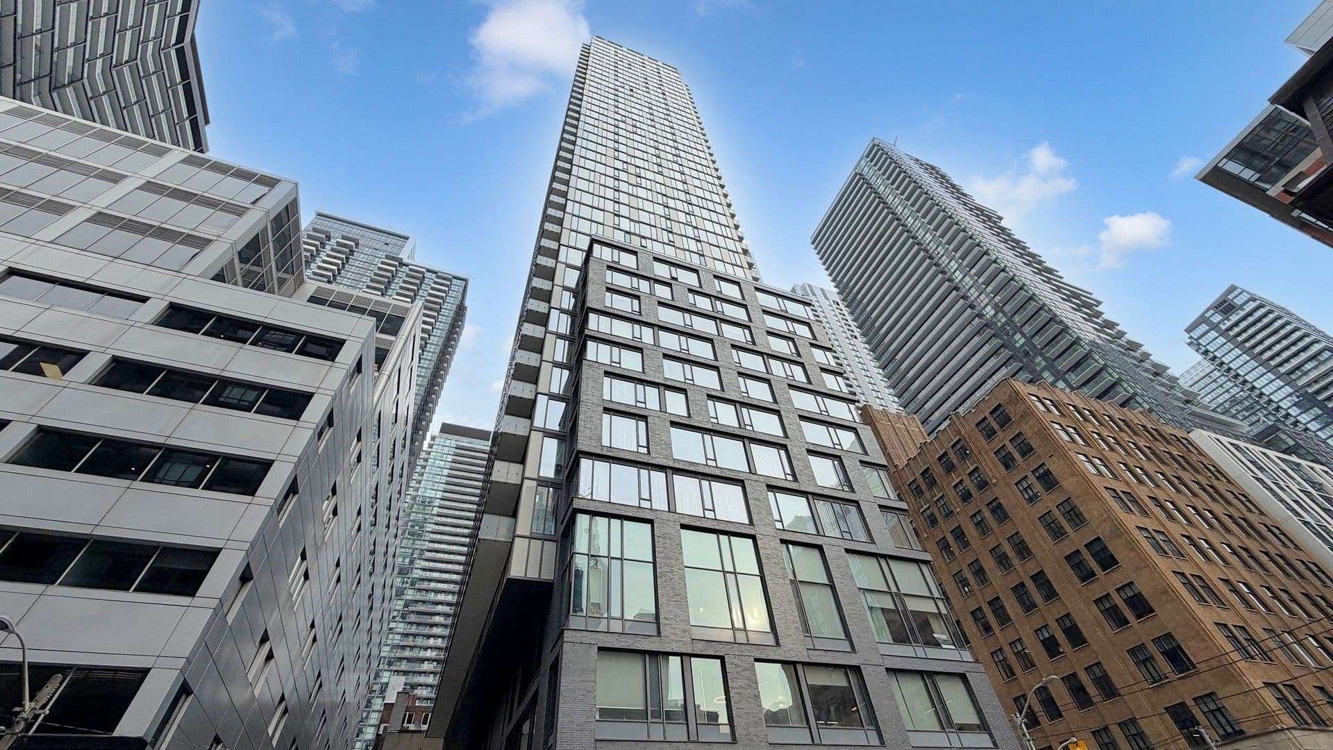 101 Peter Street 1005, Toronto C01, ON M5V 0G6