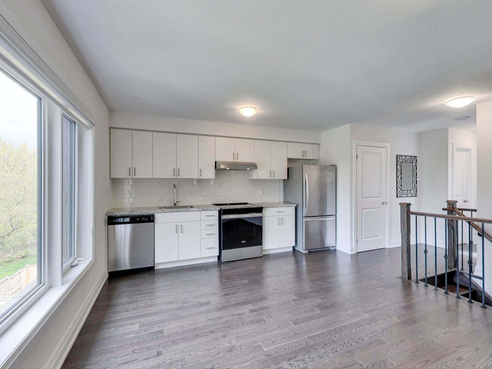 14 Creekbank Road Apt 2, Toronto W04, ON M6L 0A4