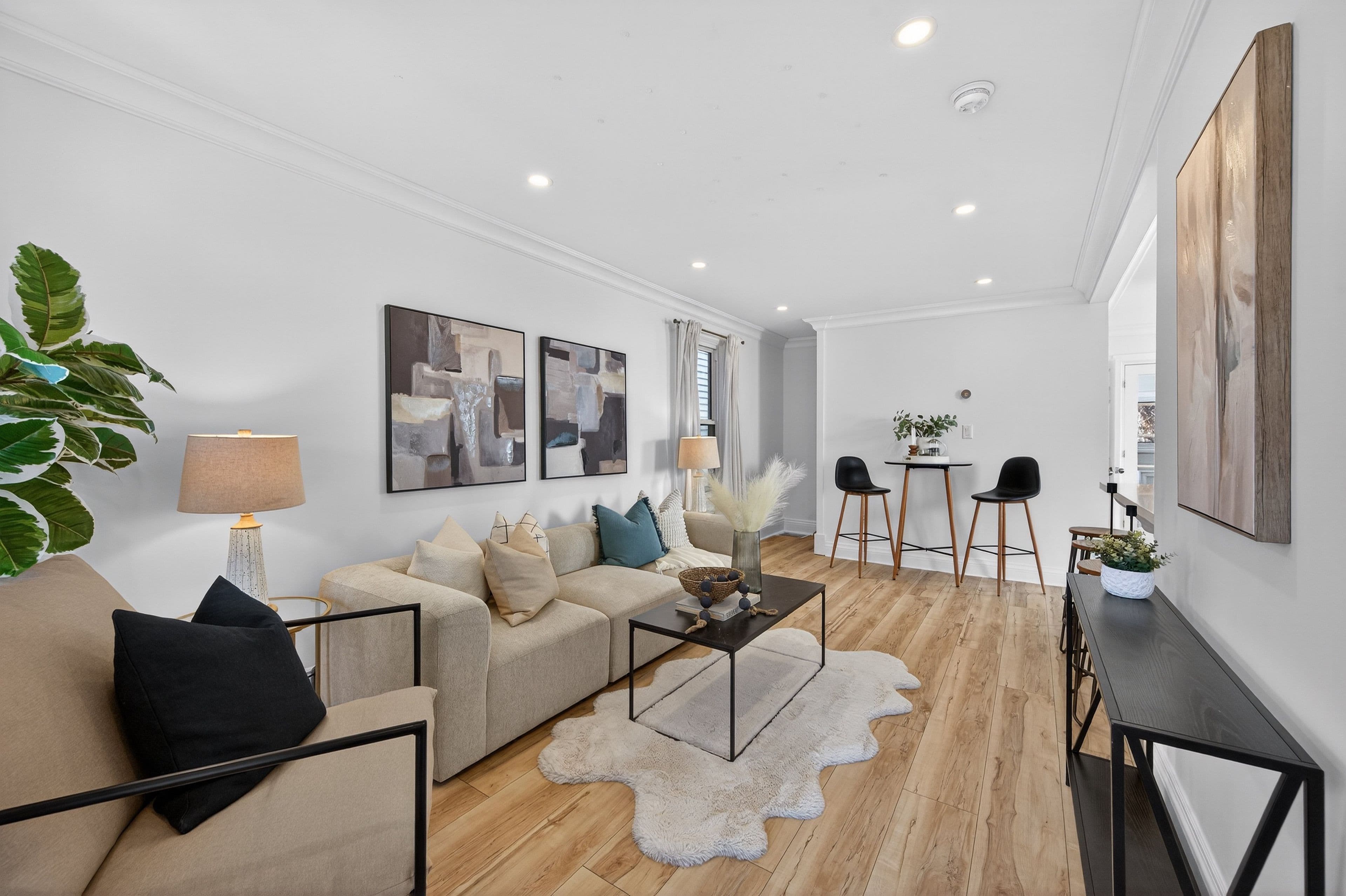 8 East 23rd Street, Hamilton, ON L8V 2W6