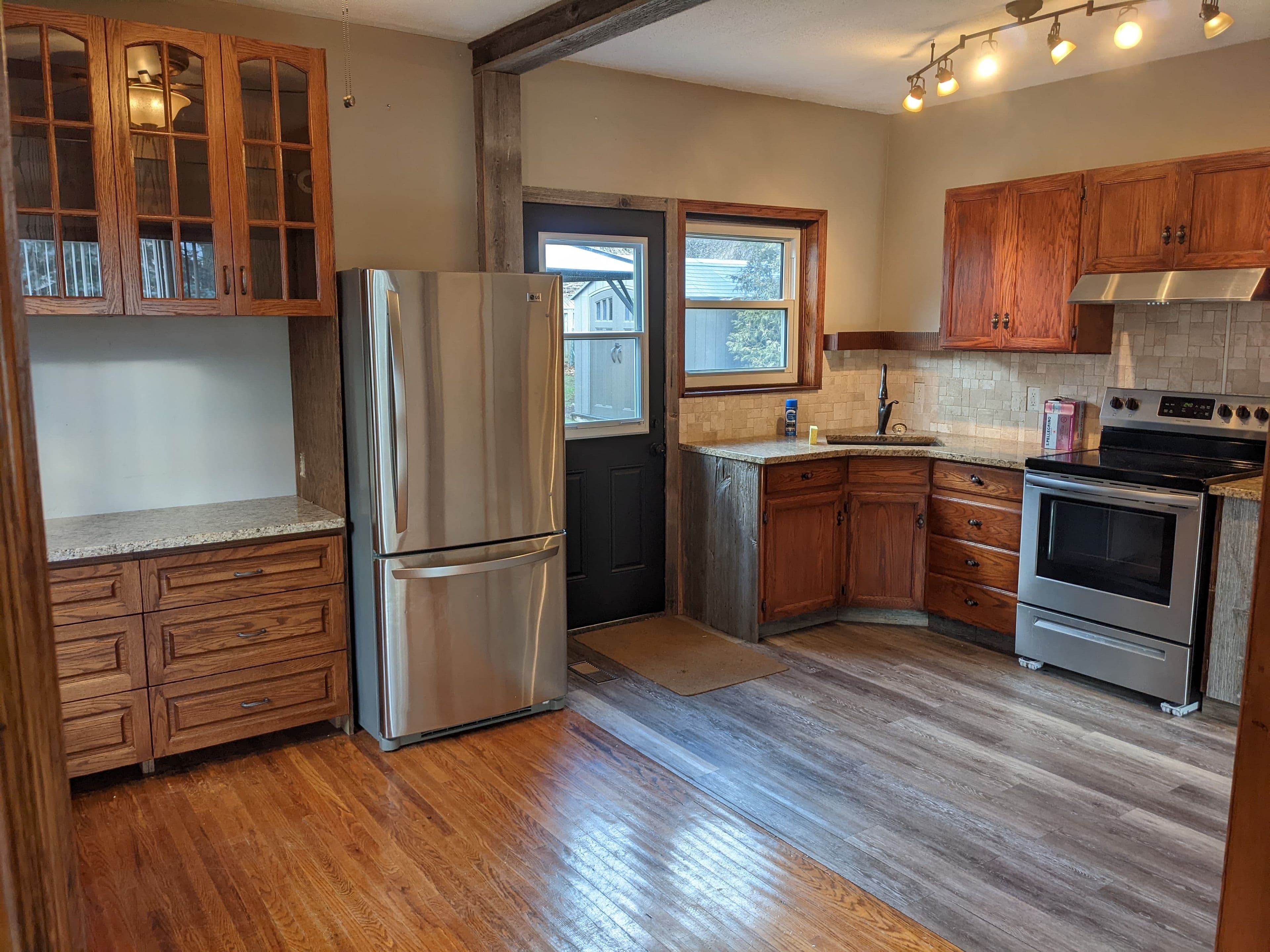 806 Stone Street, Oshawa, ON L1J 1A8