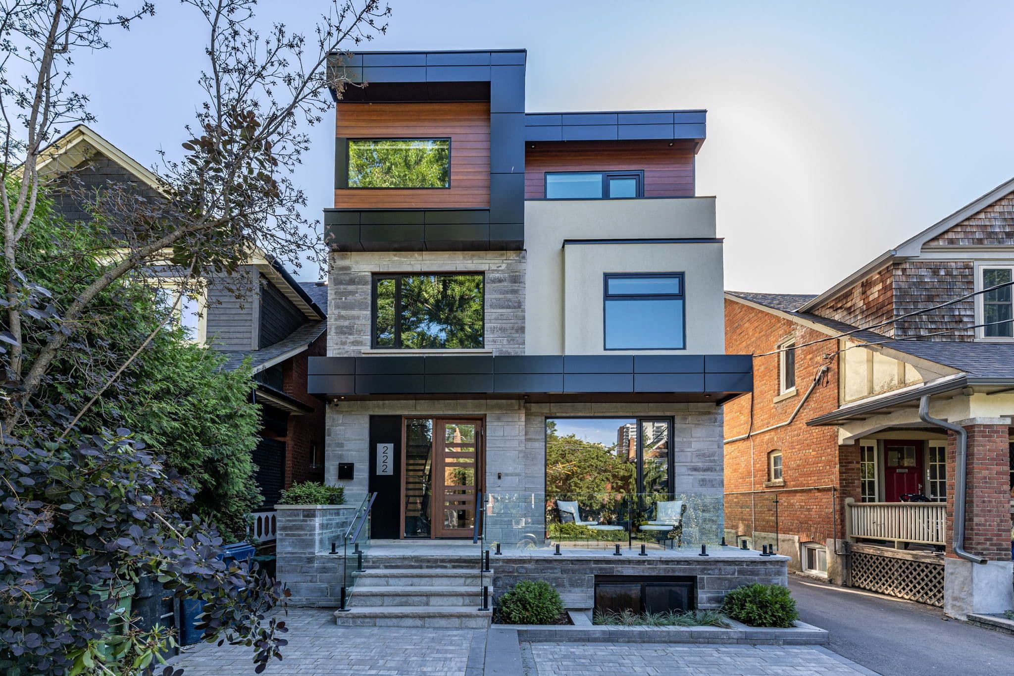 222 Wychwood Avenue Lower, Toronto C03, ON M6C 2T3