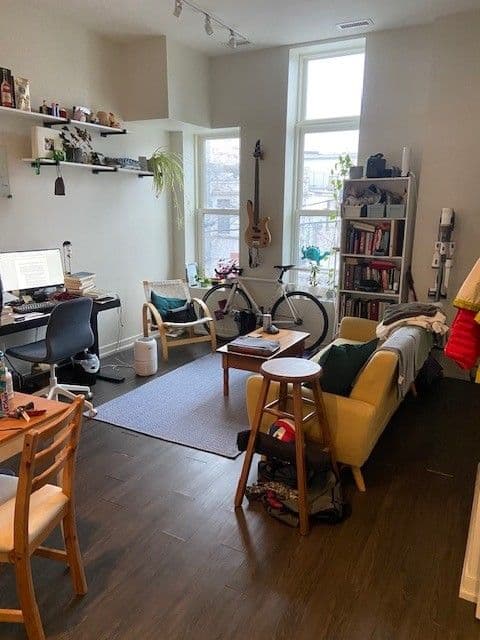 1496 Queen Street W 201, Toronto W01, ON M6K 1M4