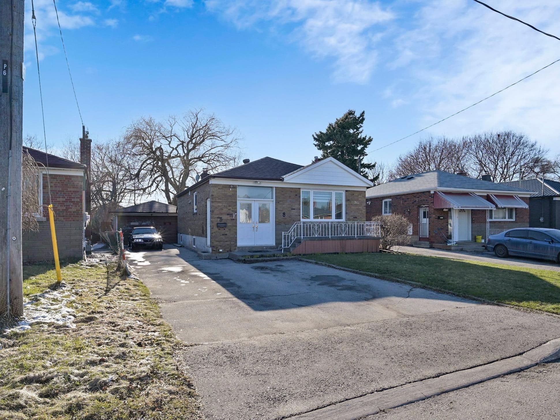 8 Lombardy Crescent, Toronto E04, ON M1K 4N8