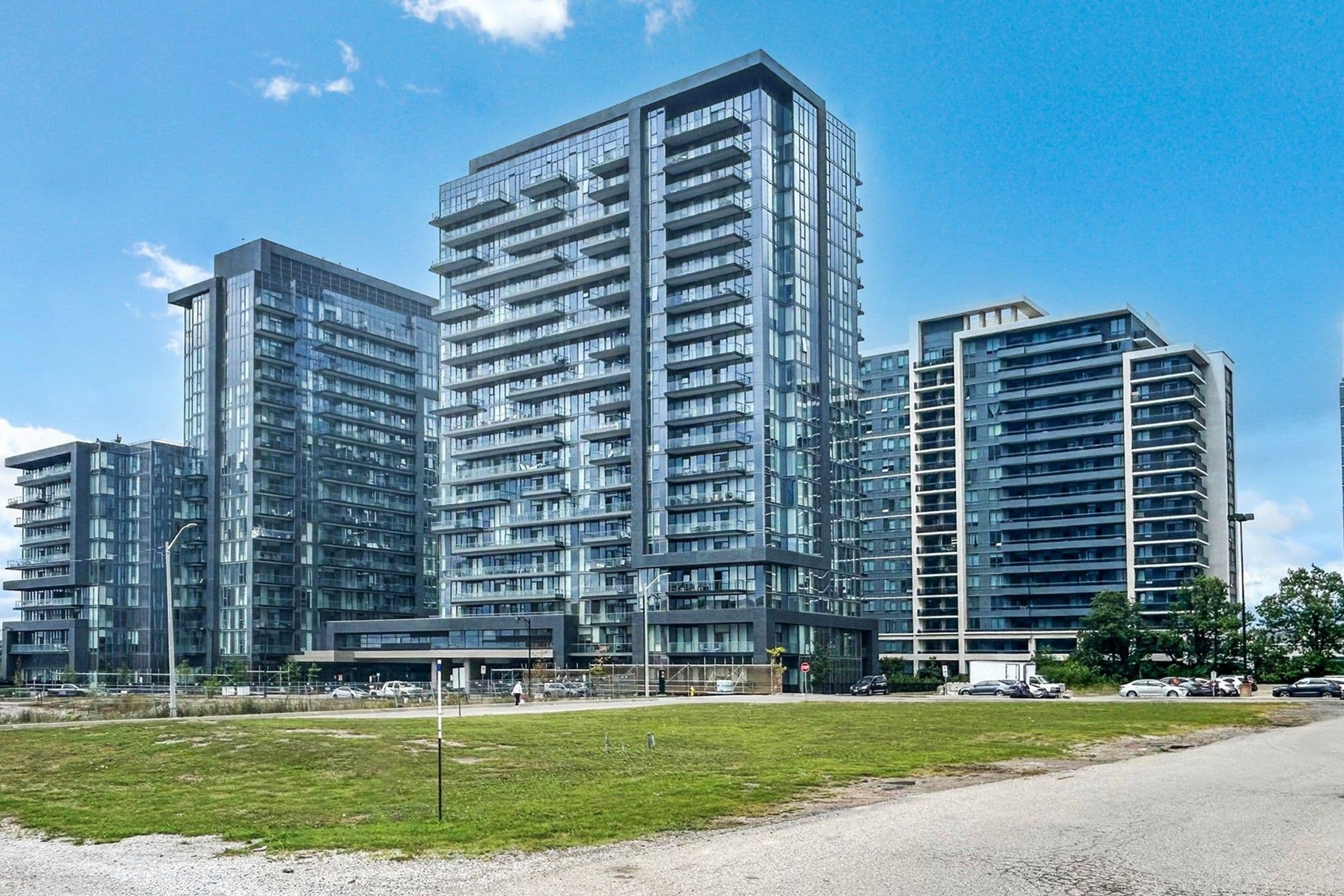 20 Gatineau Drive 706, Vaughan, ON L4J 0L2