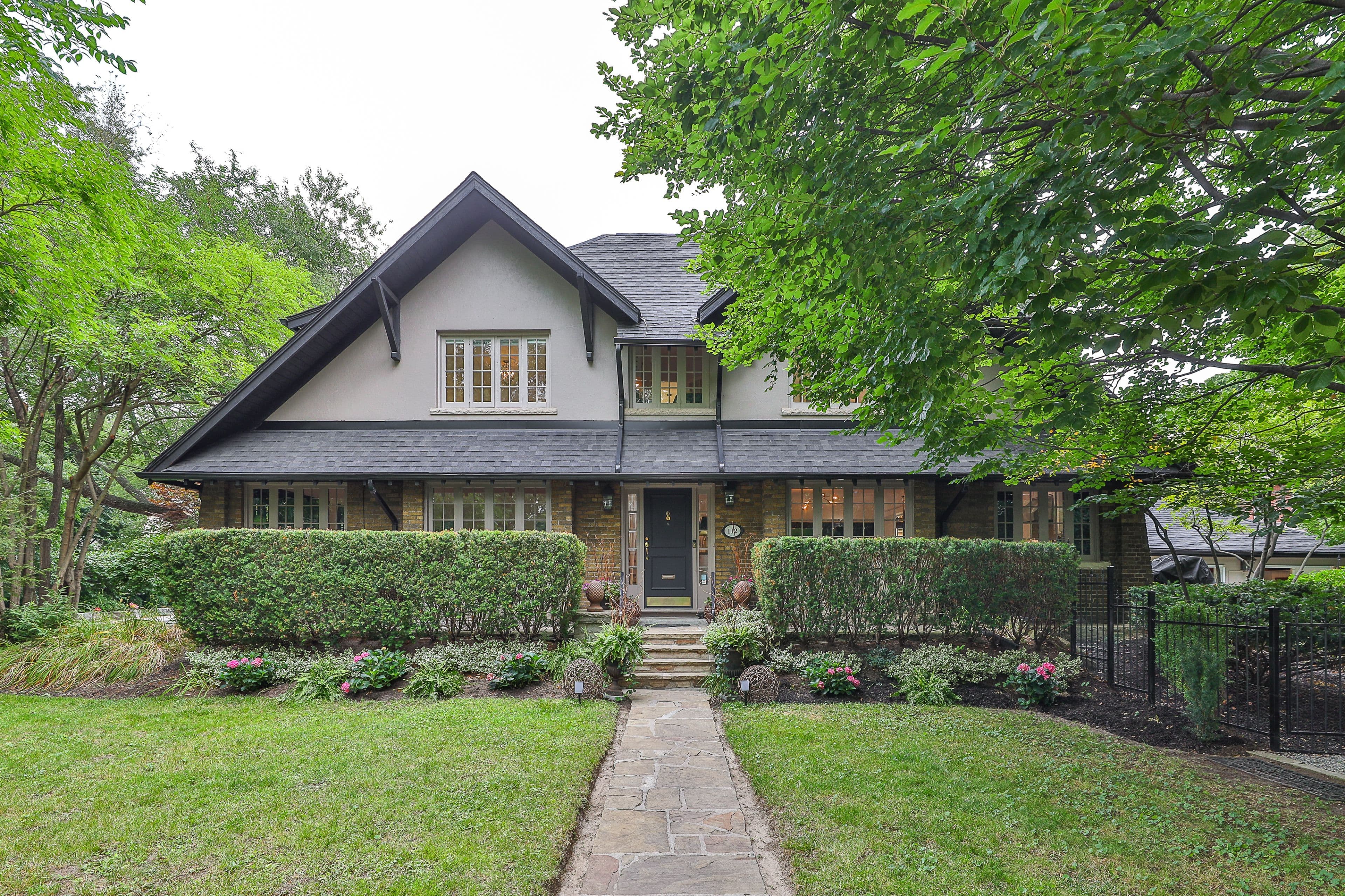 112 Douglas Drive, Toronto C09, ON M4W 2B5