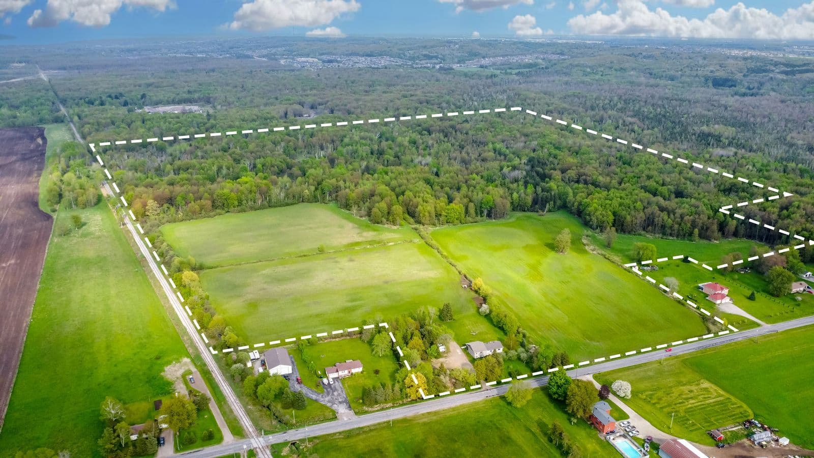 8747 10th Line, Essa, ON L4M 4S4