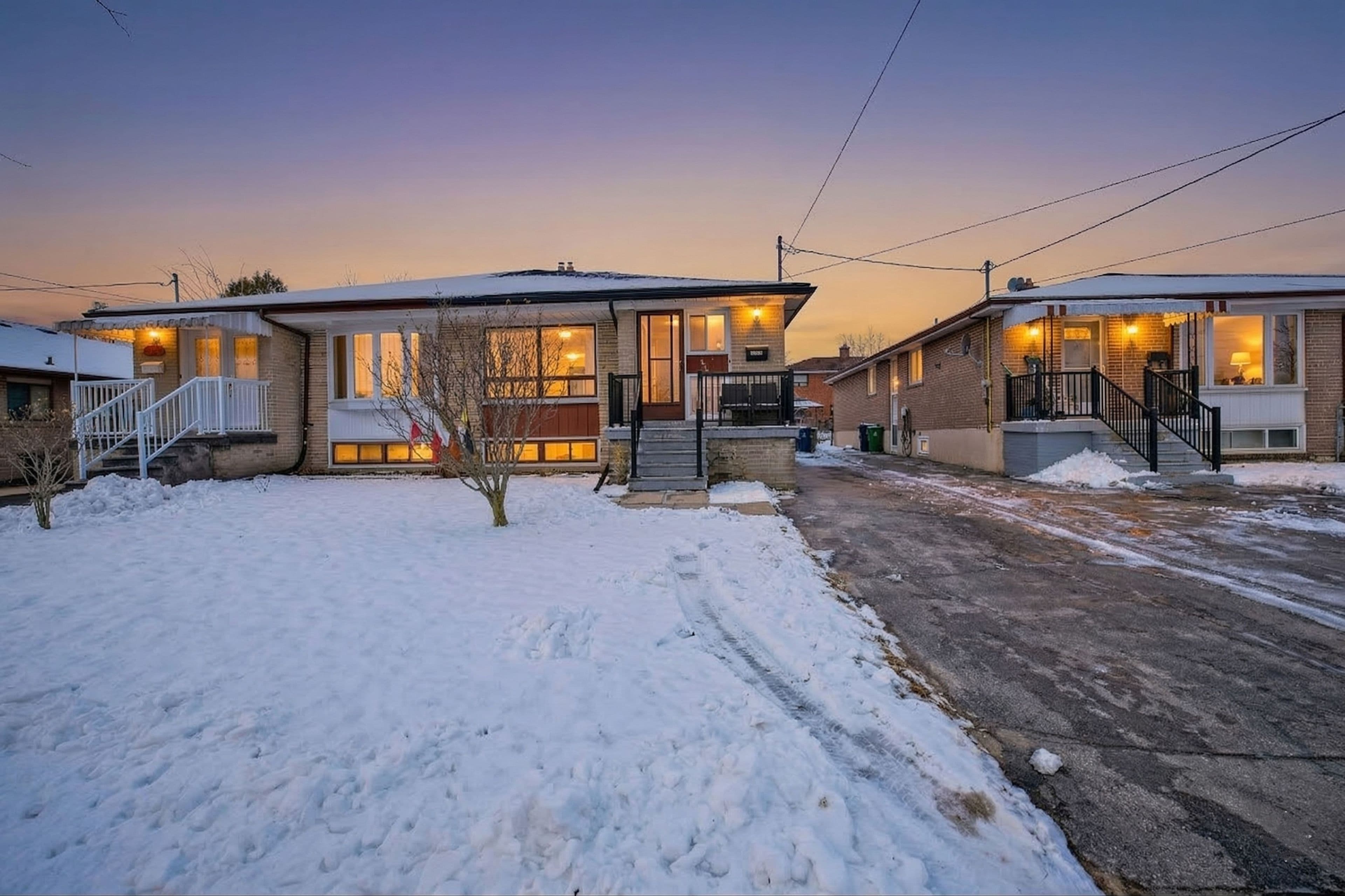 130 Duncanwoods Drive, Toronto W05, ON M9L 2E1