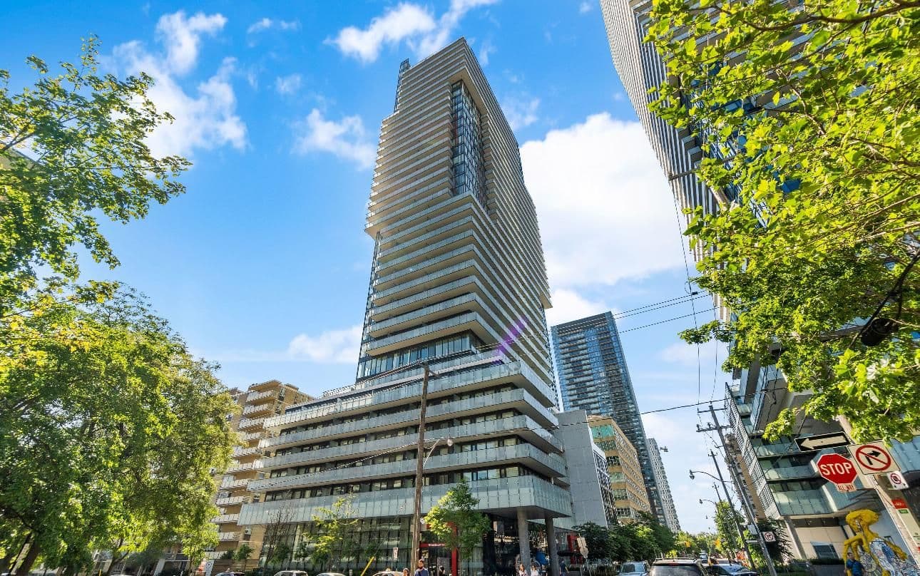 185 Roehampton Avenue 912, Toronto C03, ON M2N 0C6