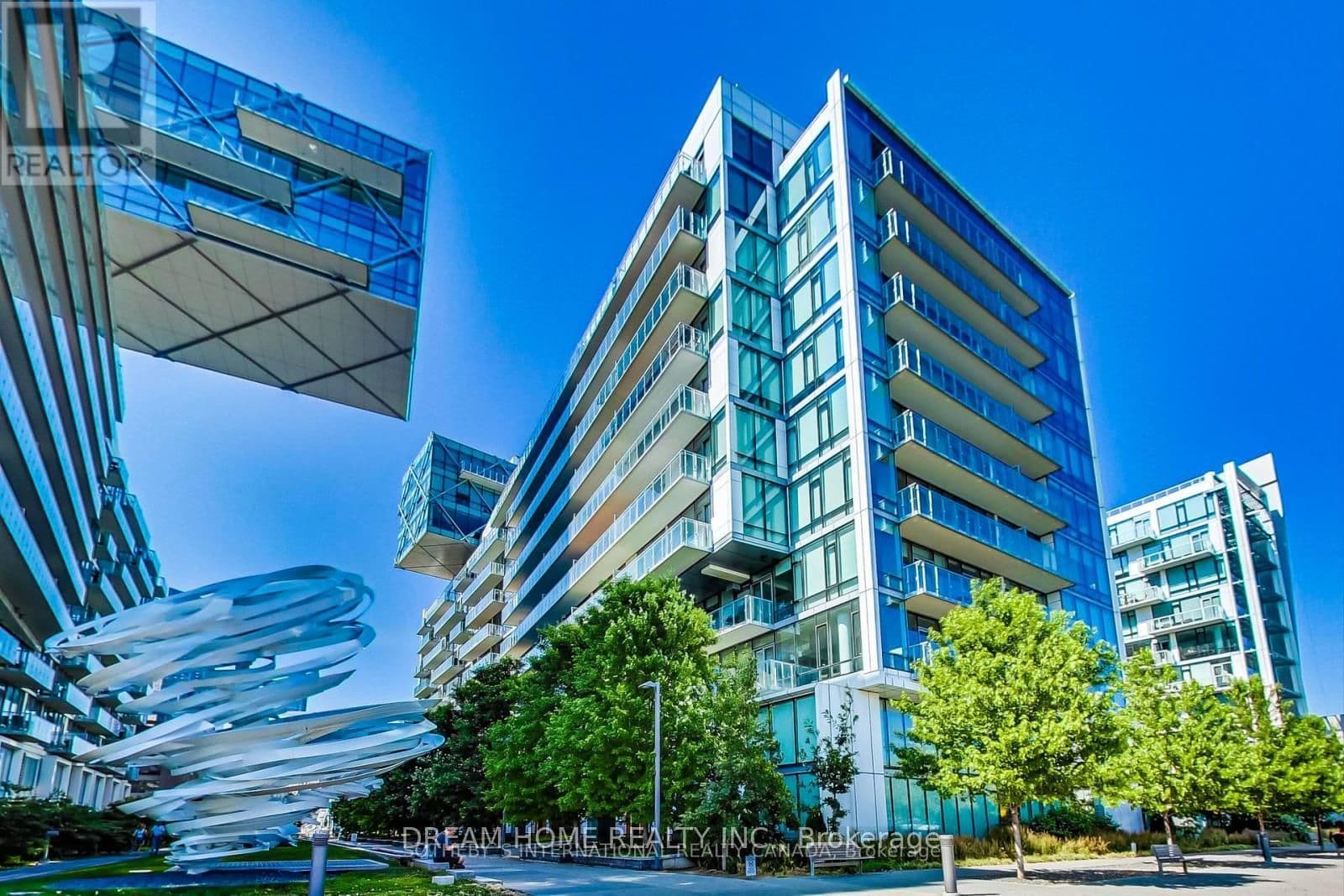 39 Queens Quay E 305, Toronto C08, ON M5E 0A5