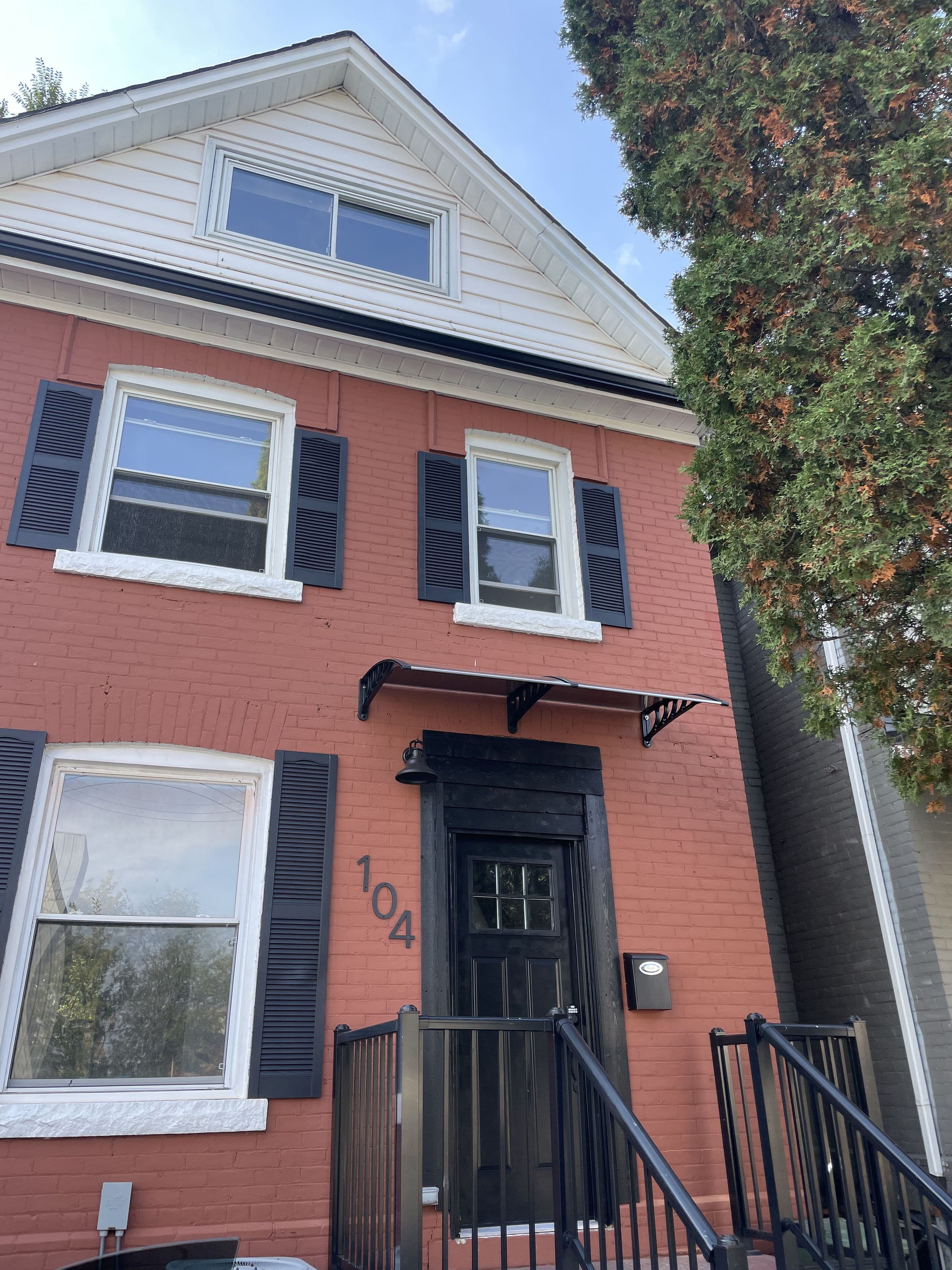 104 Francis Street, Hamilton, ON L8L 3V5