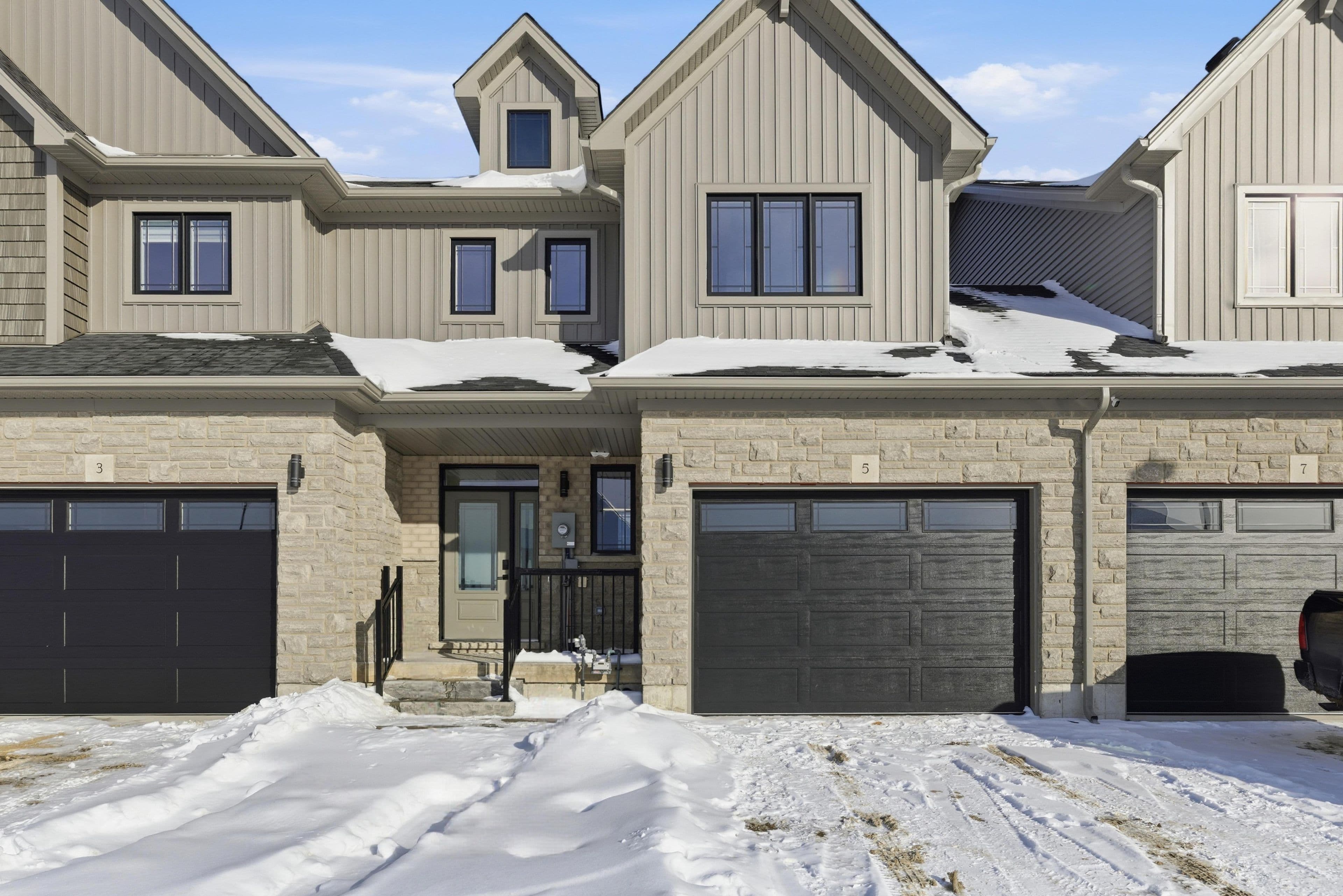 5 Swain Crescent, Collingwood, ON L9Y 2L3