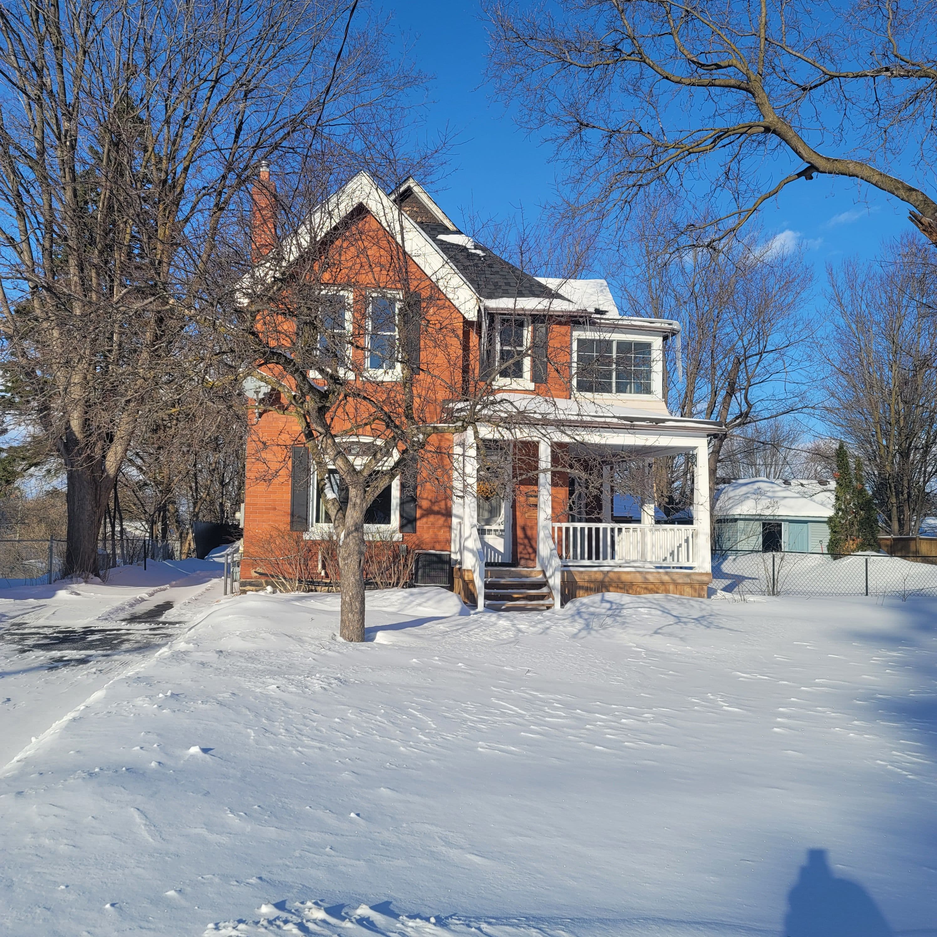 55 Burton Avenue, Barrie, ON L4N 2R5