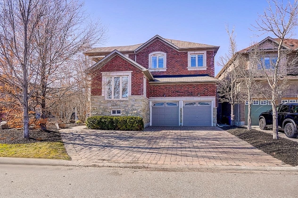 46 Braehead Drive, Richmond Hill, ON L4E 0B3