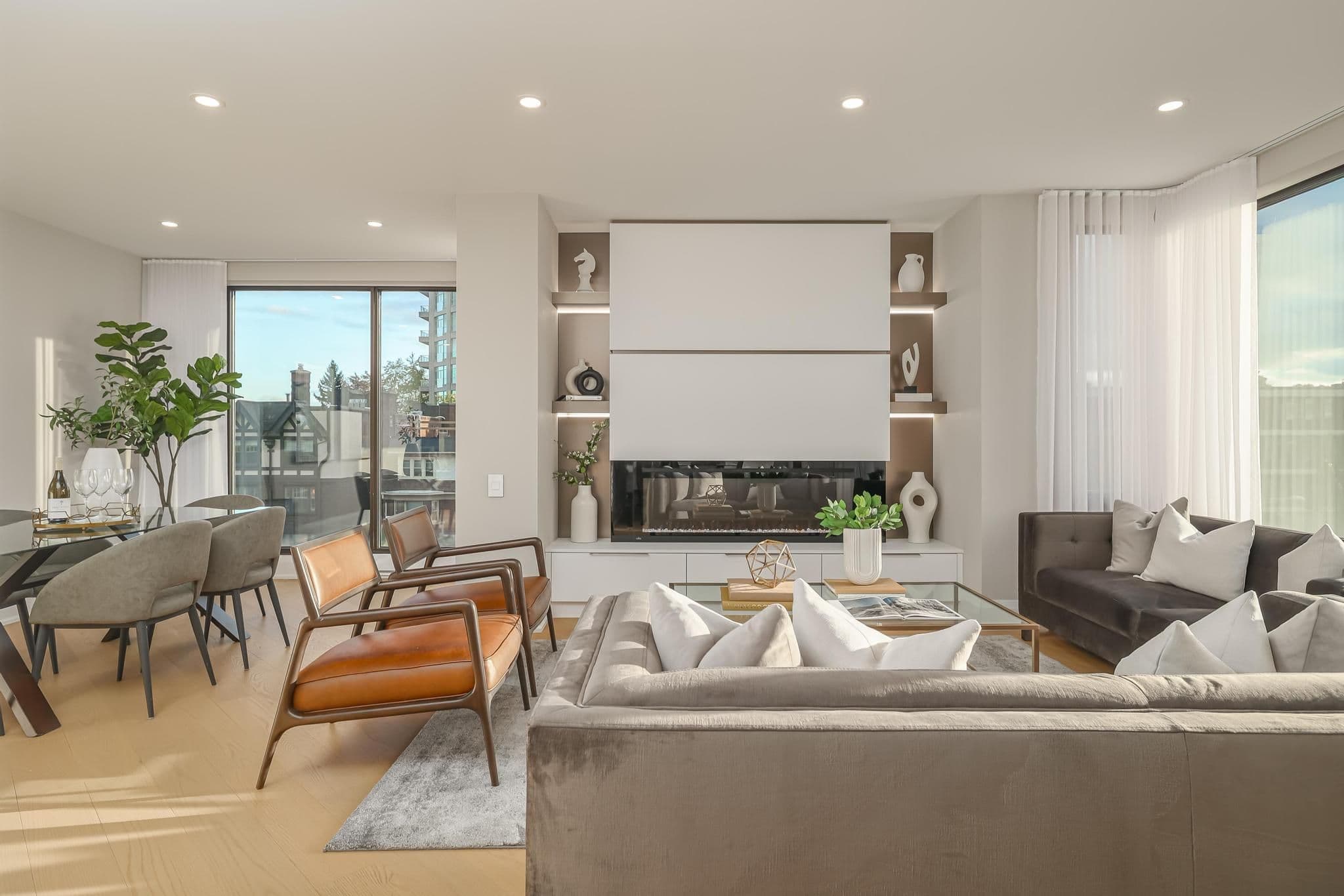 342 Spadina Road 301, Toronto C03, ON M5P 2V4