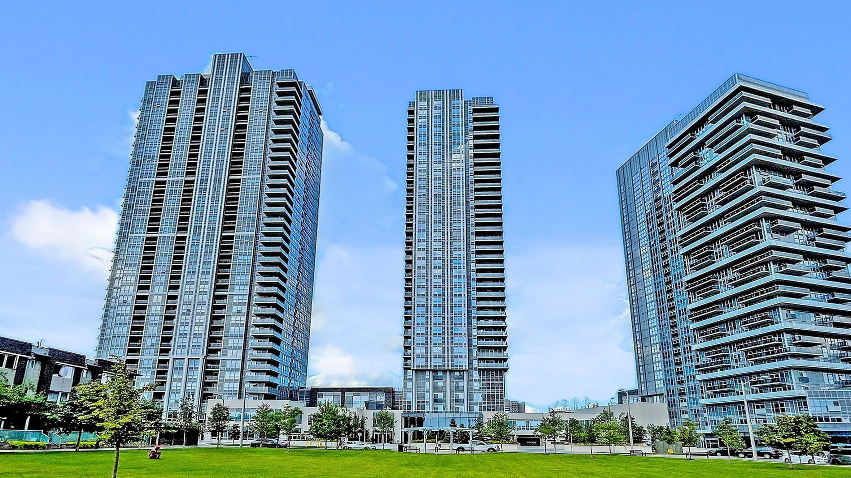 255 Village Green Square 808, Toronto E07, ON M1S 0L7