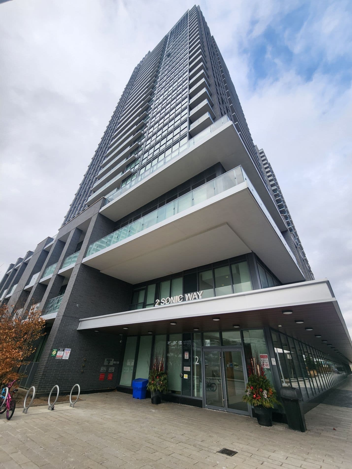 2 Sonic Way 808, Toronto C11, ON M3C 0P2