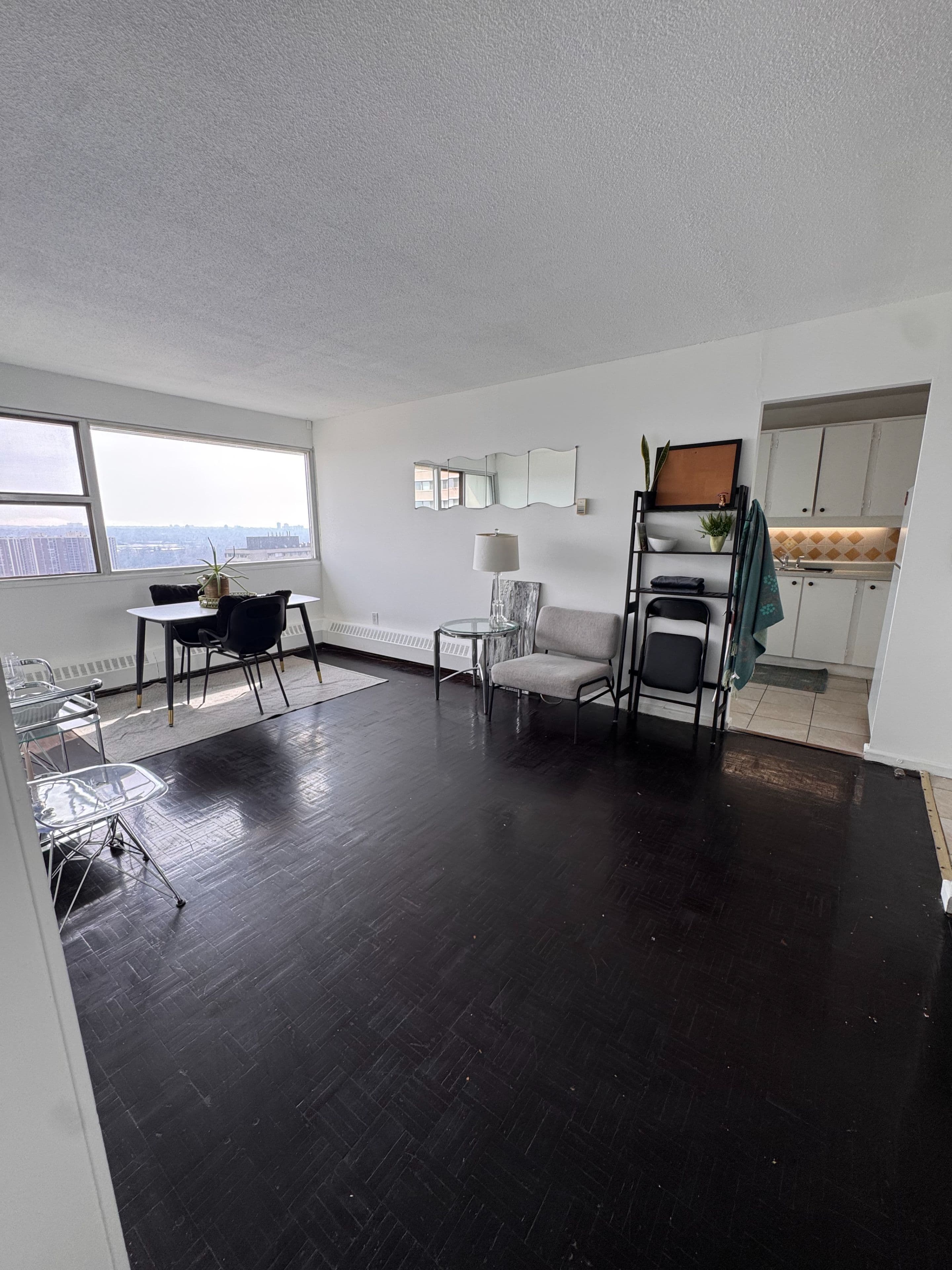 715 Don Mills Road 2405, Toronto C11, ON M3C 1S5