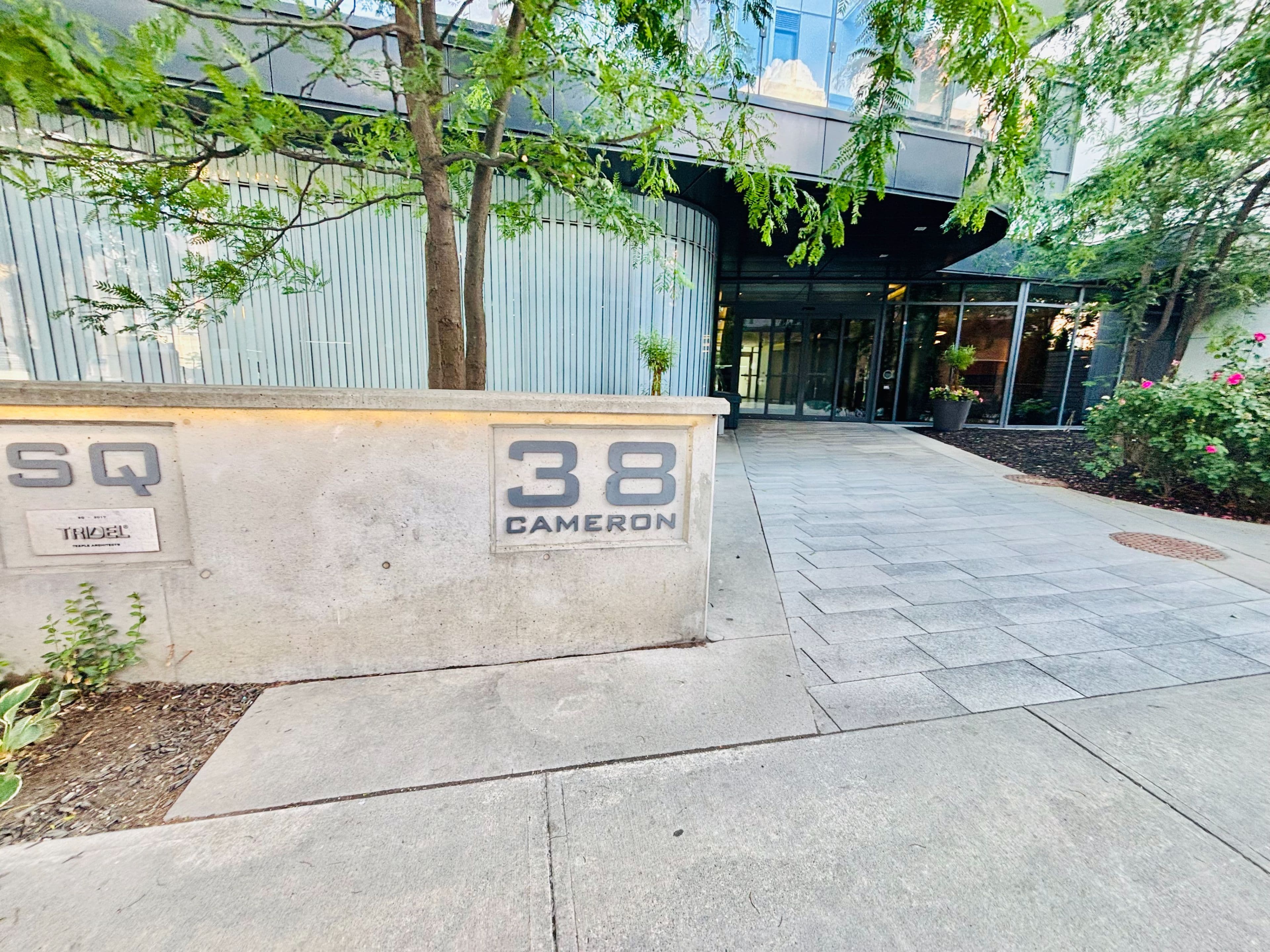 38 Cameron Street 423, Toronto C01, ON M5T 0C3