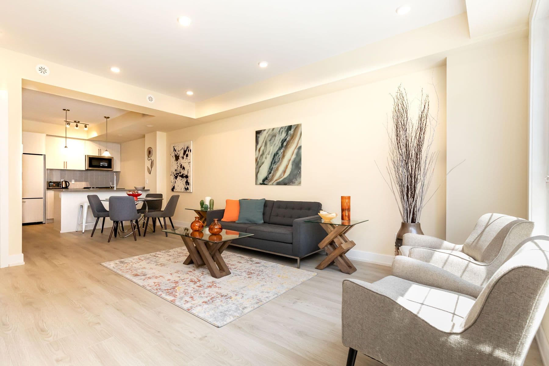 26 Ernest Avenue 8, Toronto W02, ON M6P 3M7