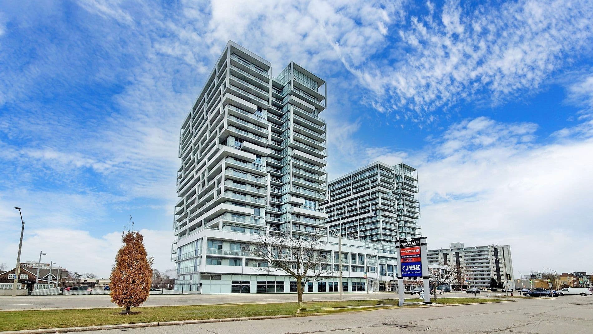 55 Speers Road 306, Oakville, ON L6K 0H9