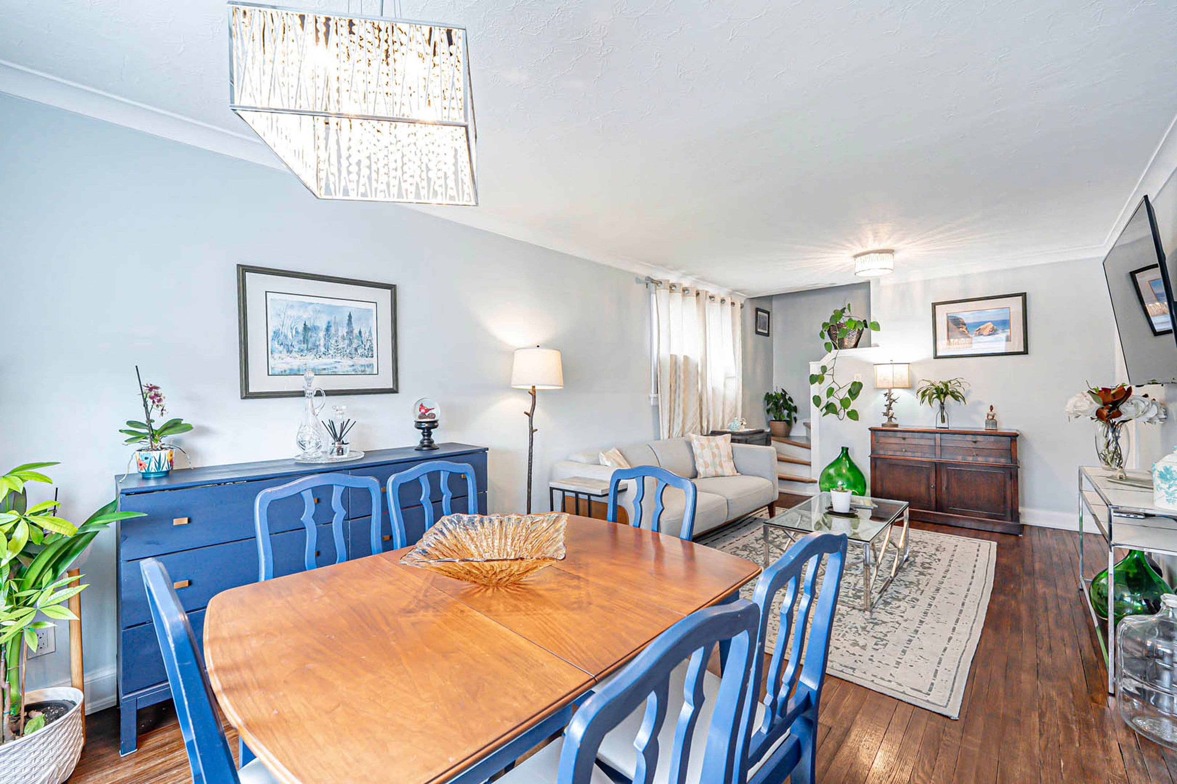 2113 Keele Street, Toronto W04, ON M6M 3Z3