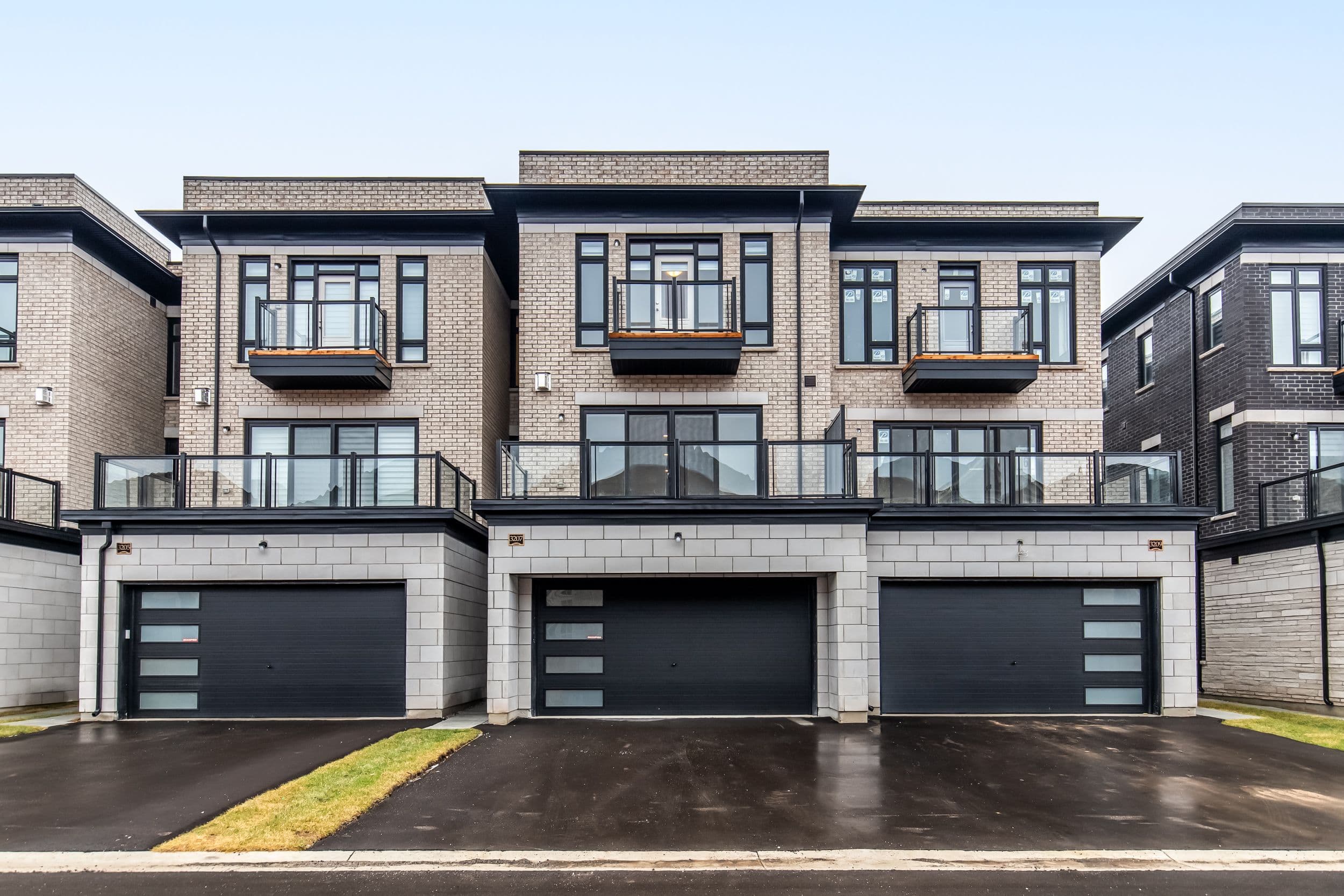 3207 Sixth Line Unit 2, Oakville, ON L6H 0V8