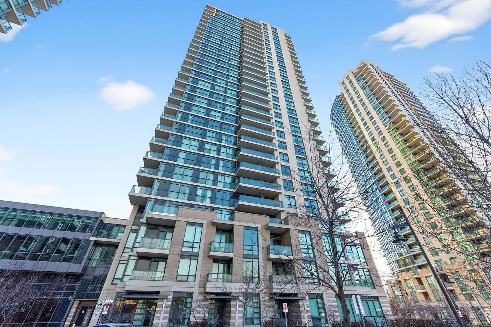 215 Sherway Gardens Road 2110, Toronto W08, ON M9C 0A4