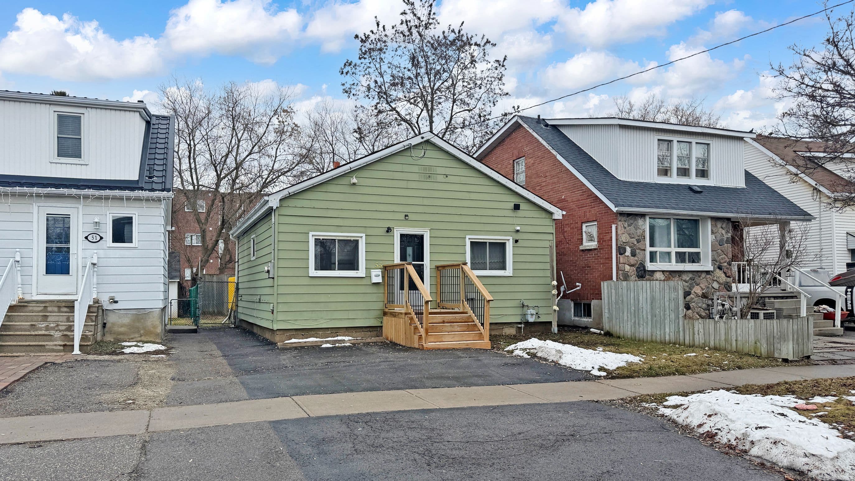 55 Montrave Avenue, Oshawa, ON L1J 4R6