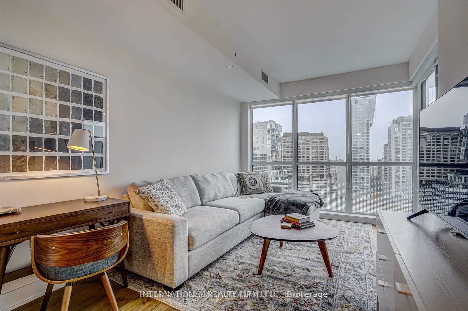 88 Cumberland Street 1903, Toronto C02, ON M5R 3V1