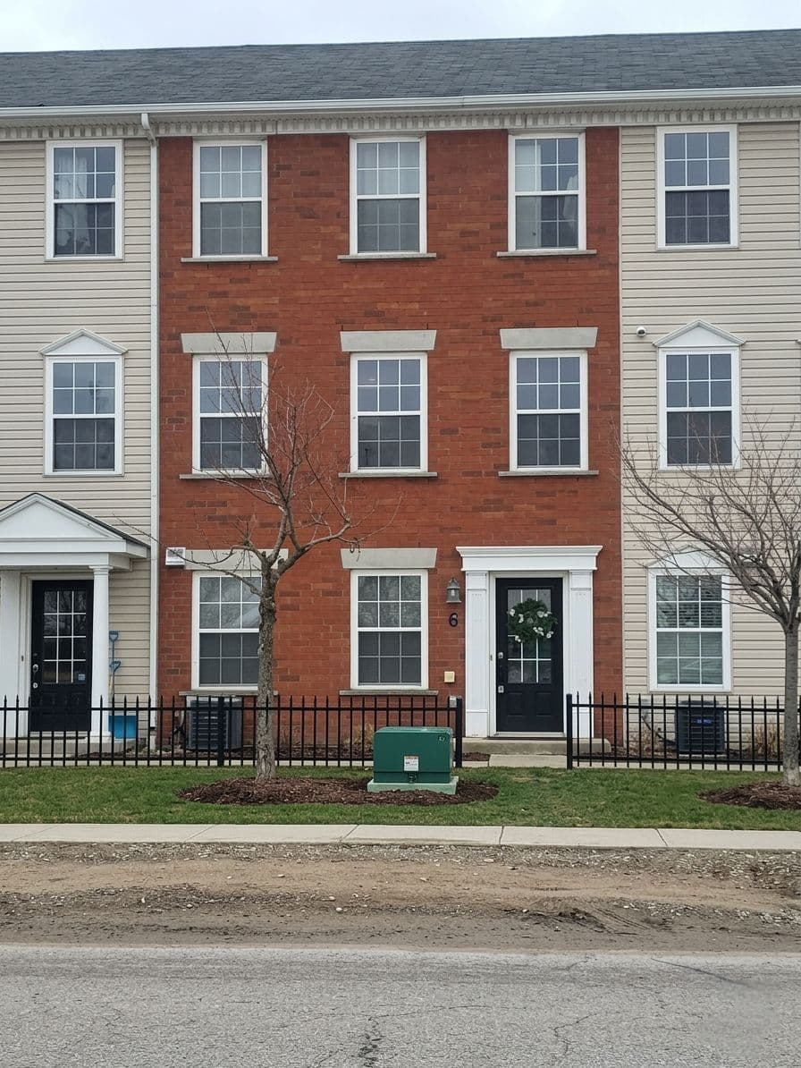 91 Coughlin Road 6, Barrie, ON L4N 0L5