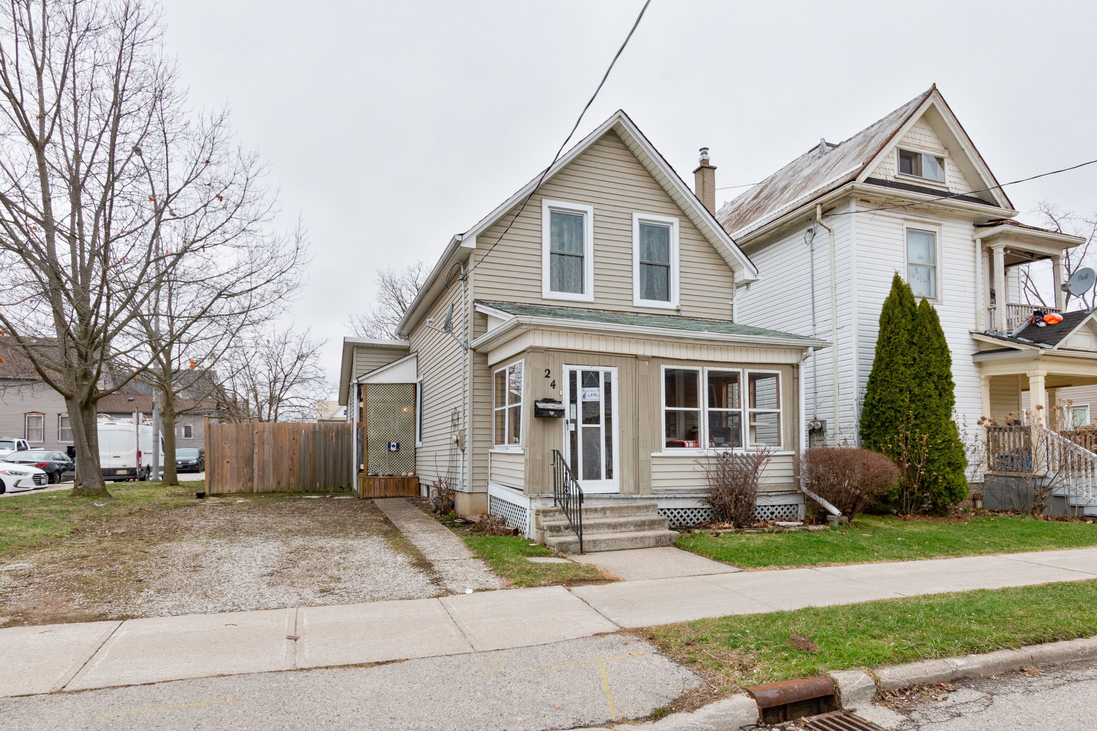 24 Hiawatha Street, St. Thomas, ON N5P 2T2