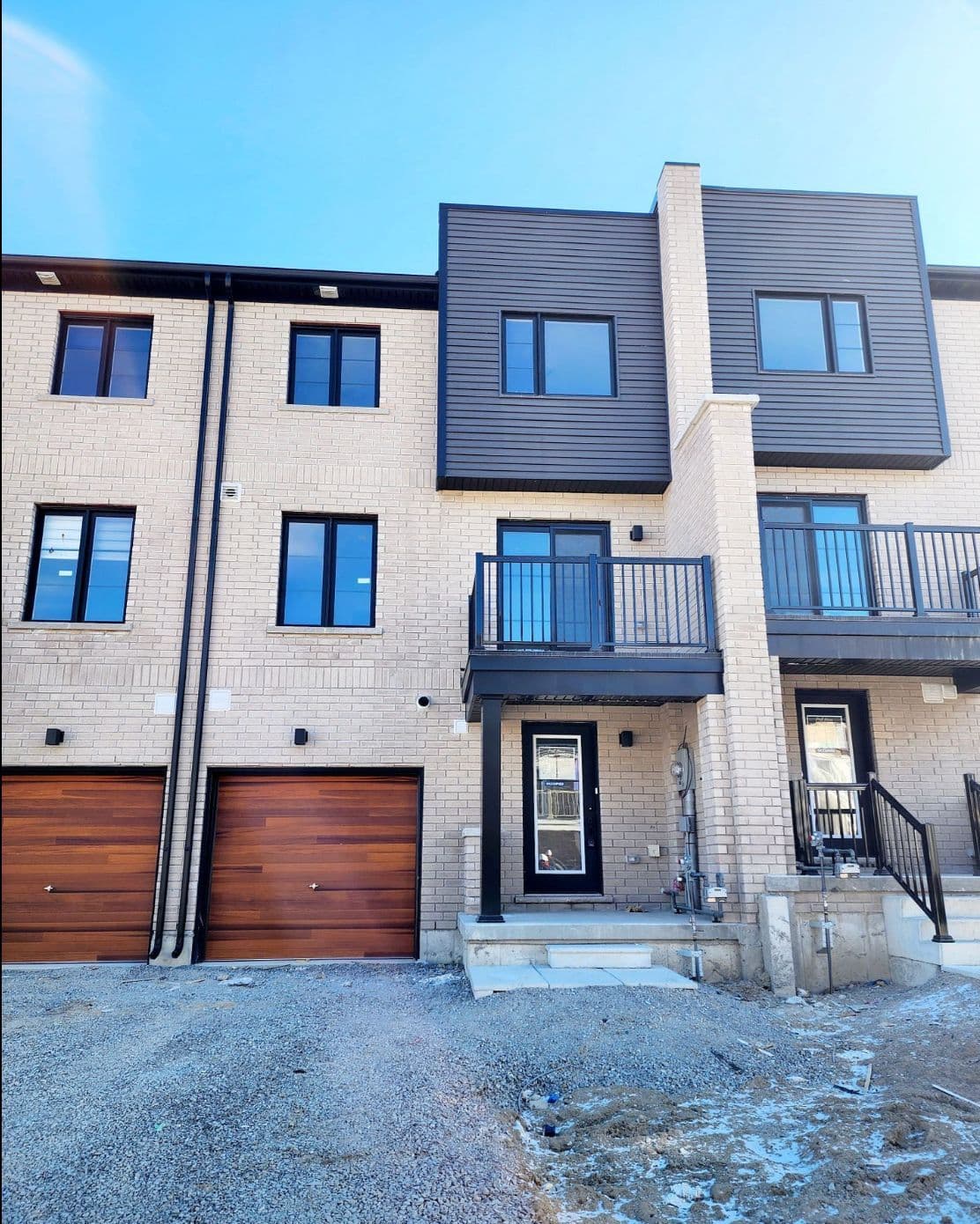 32 Silo Mews, Barrie, ON L9J 0C2