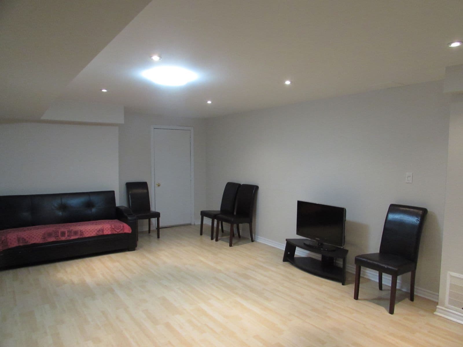 132 Oakborough Drive, Markham, ON L6B 0G3