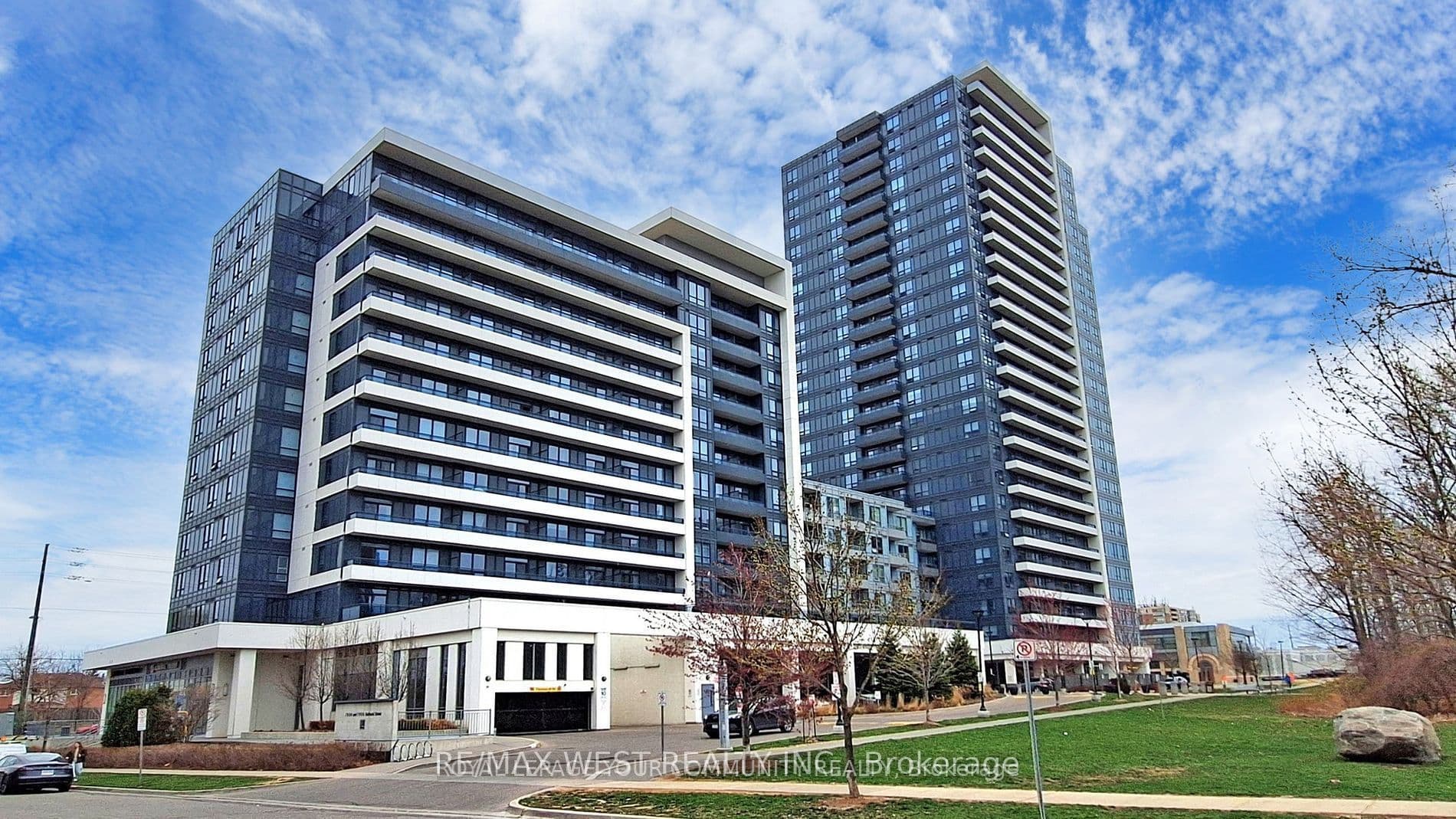 7900 Bathurst Street 628, Vaughan, ON L4J 0J9