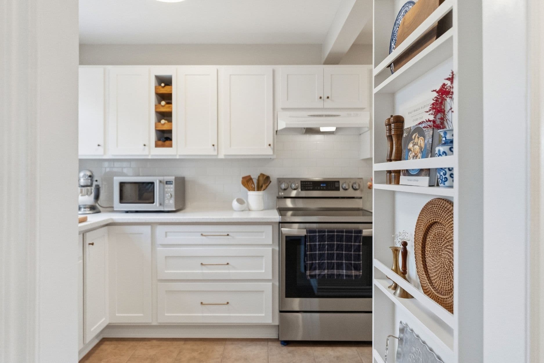 201 Queen Victoria Drive 121, Hamilton, ON L8W 1W7