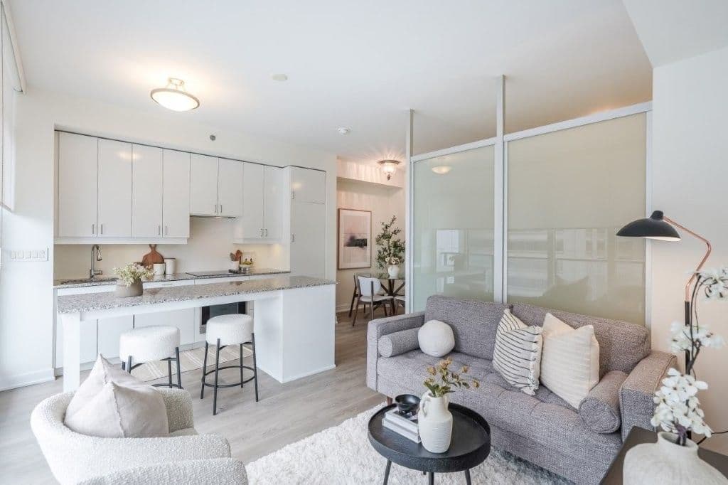 426 University Avenue 2210, Toronto C01, ON M5G 1S9