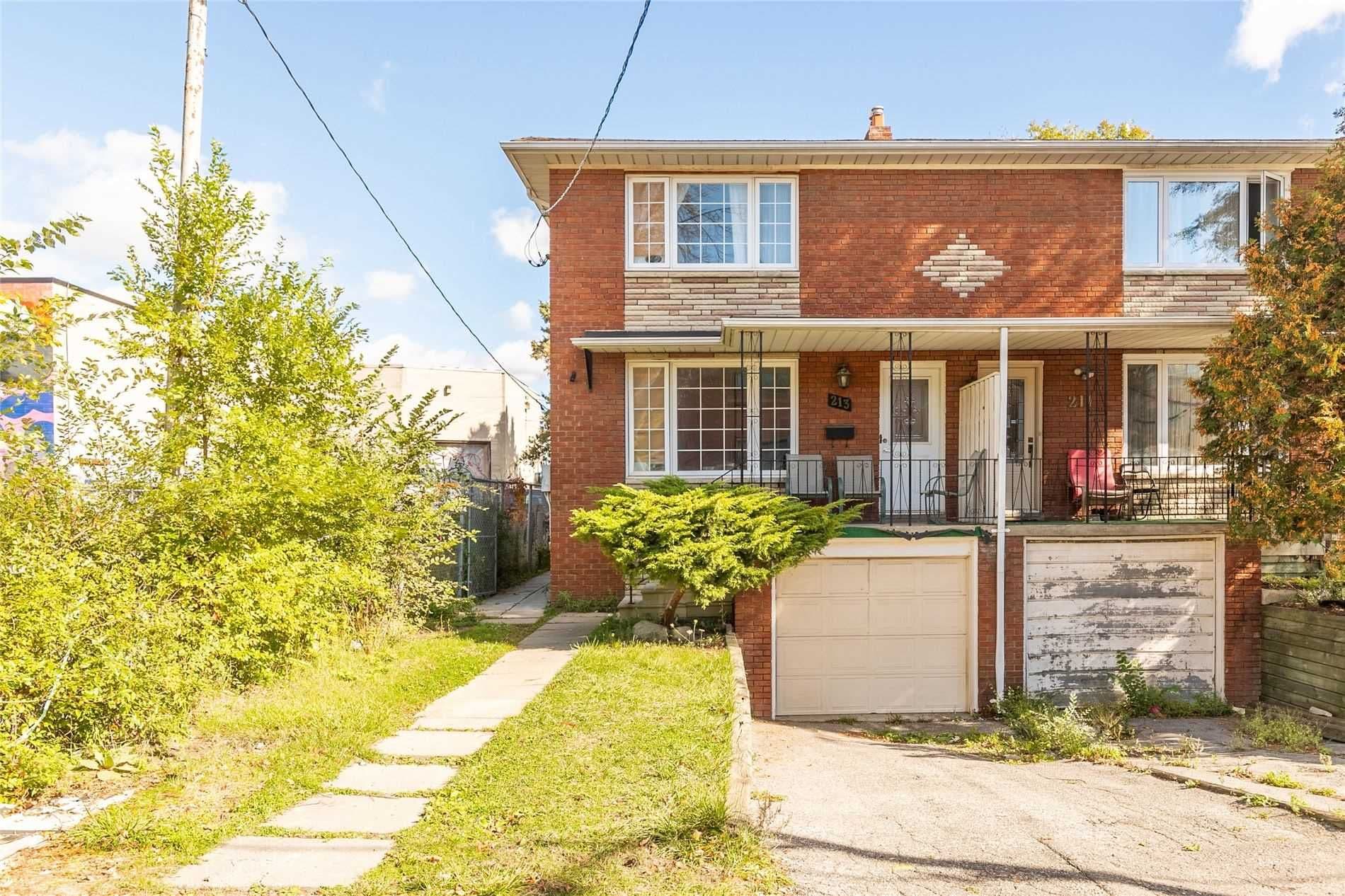 213 Close Avenue 2, Toronto W01, ON M6K 2V6