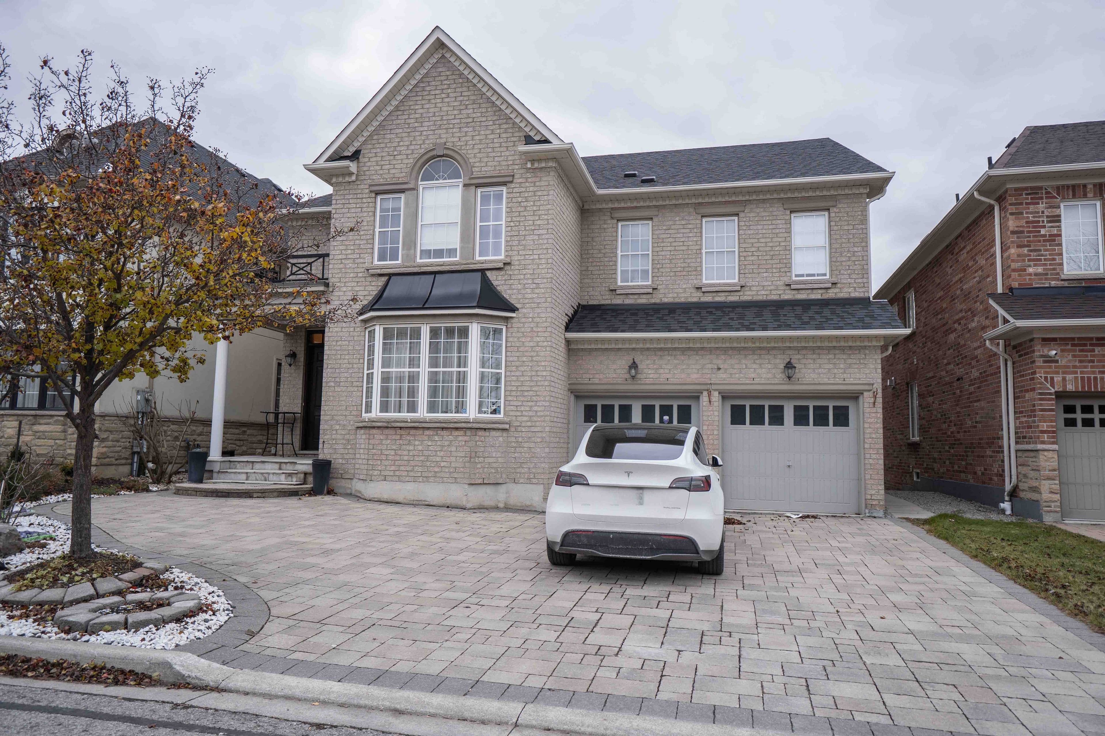 48 Sir Stevens Drive Bsmt, Vaughan, ON L6A 0Z7